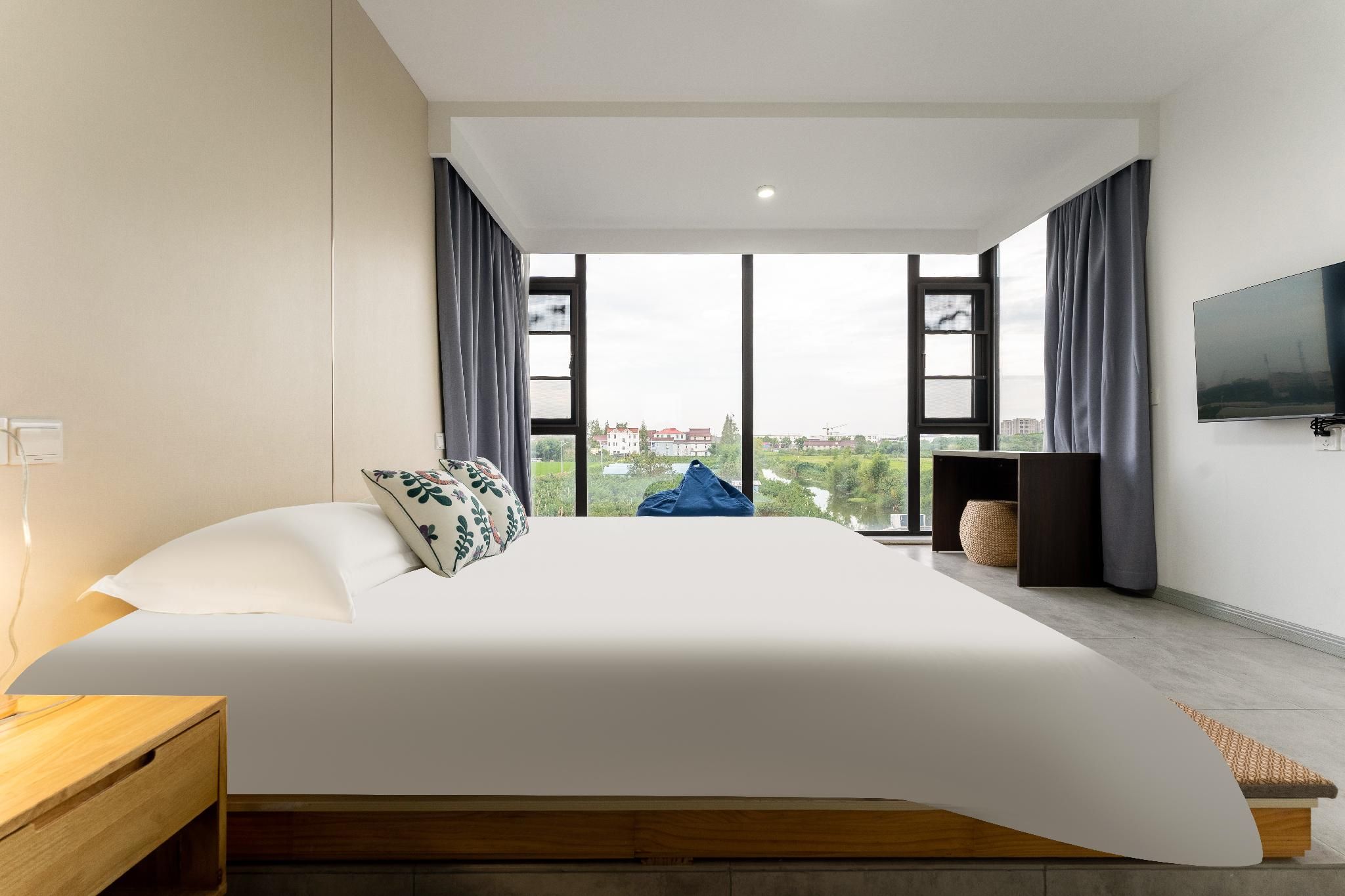 Queen Suite