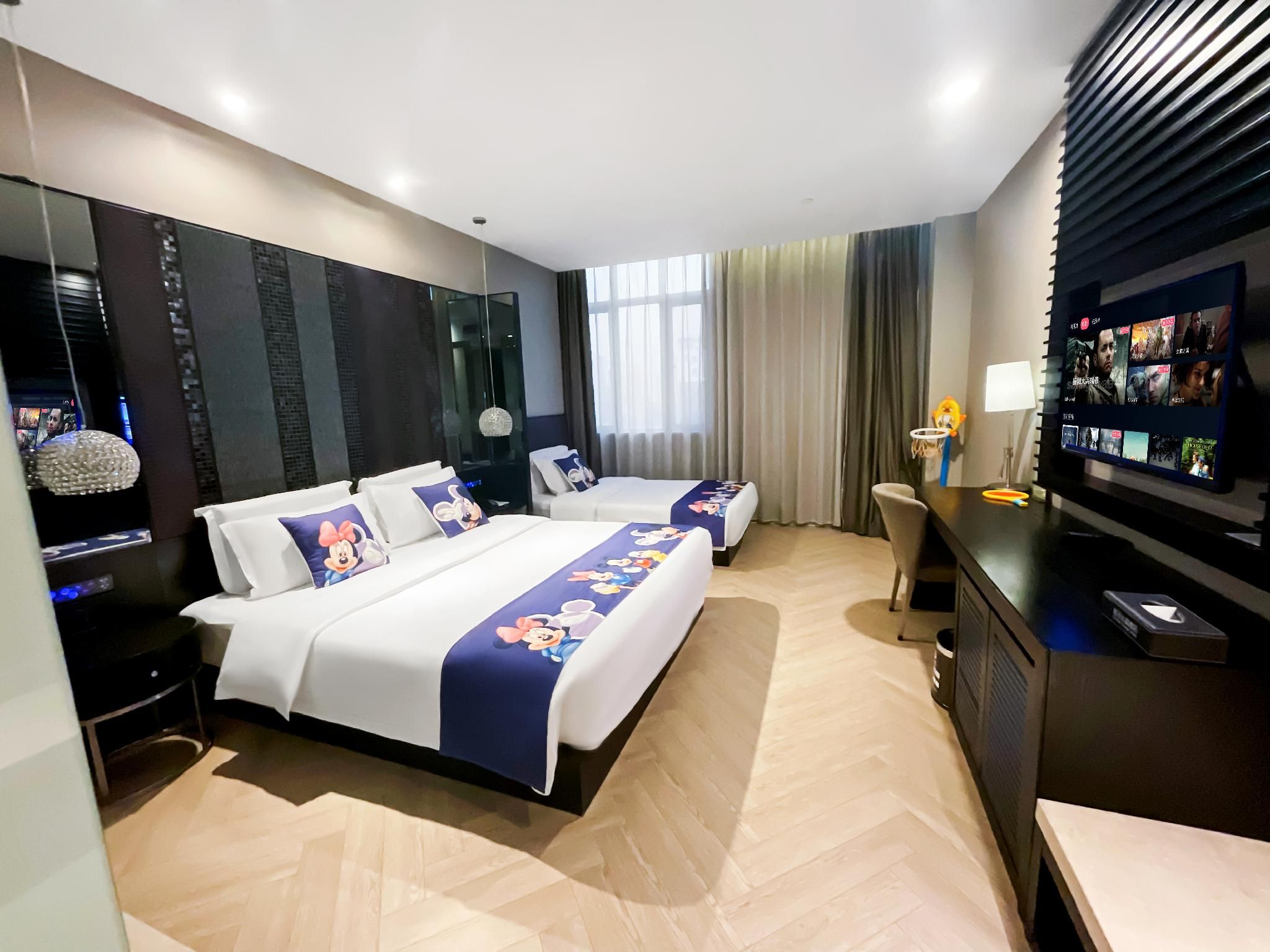 Family Theme Room