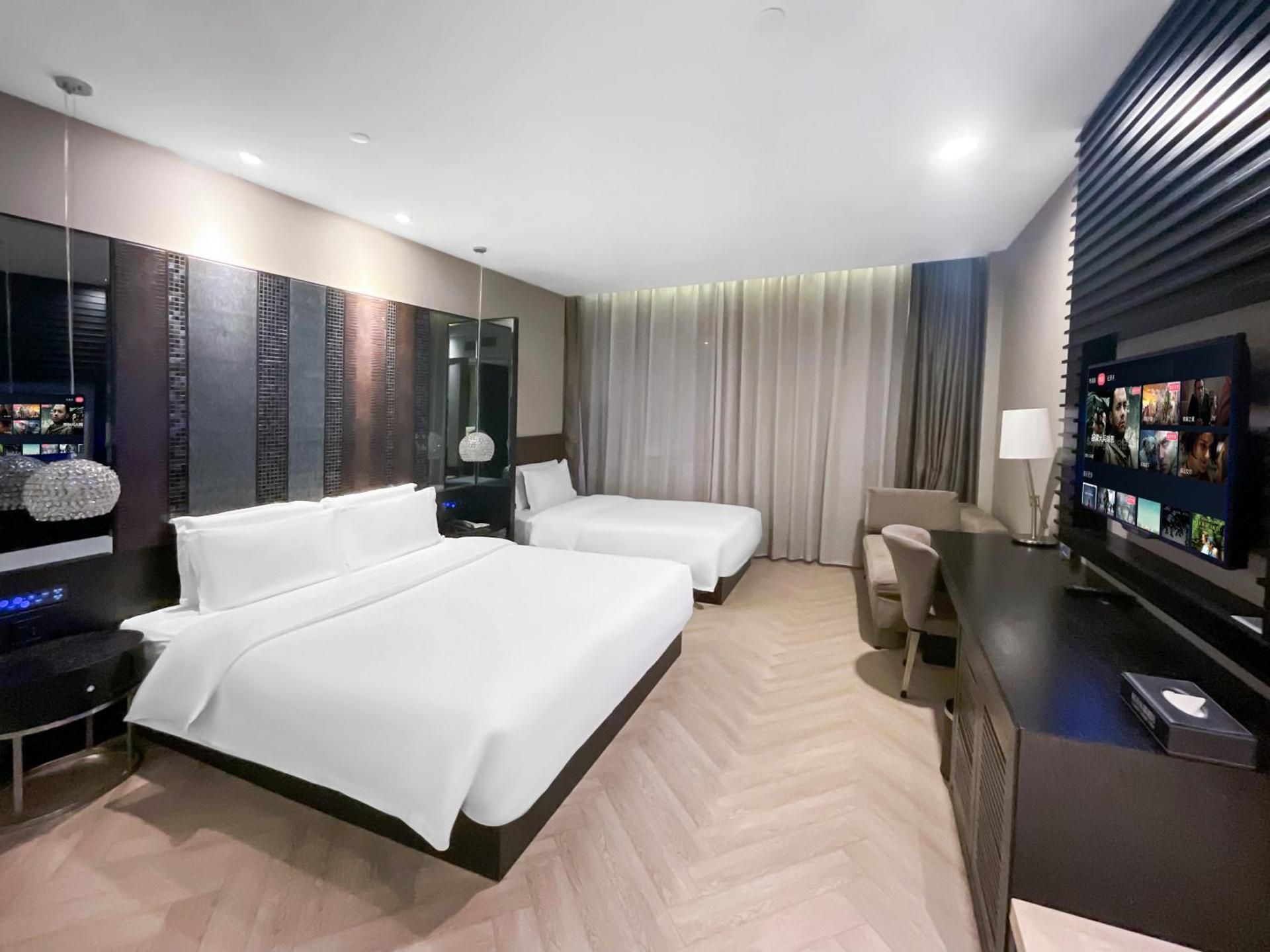 Luxury Triple Room