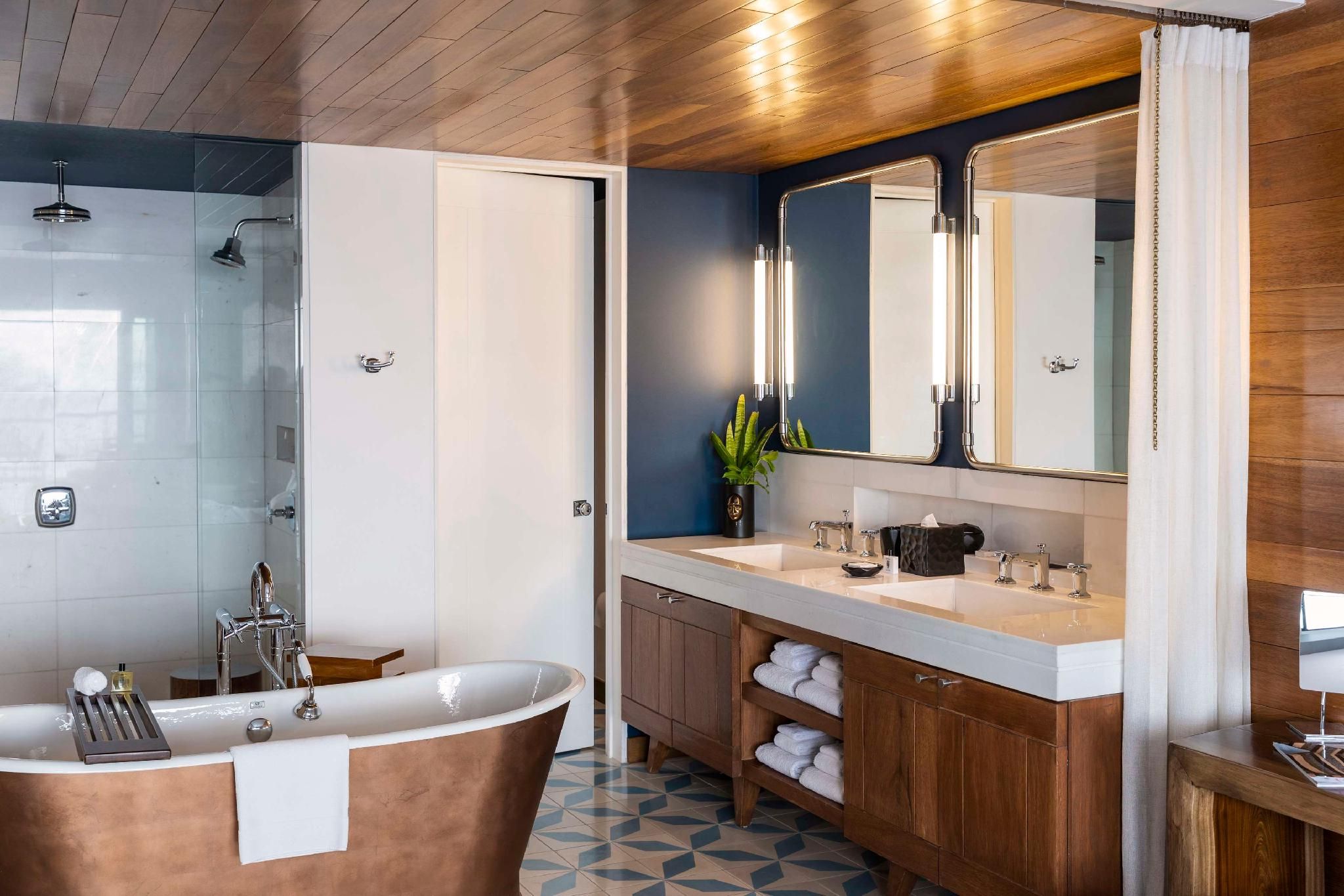 Ocean View Thompson Suite