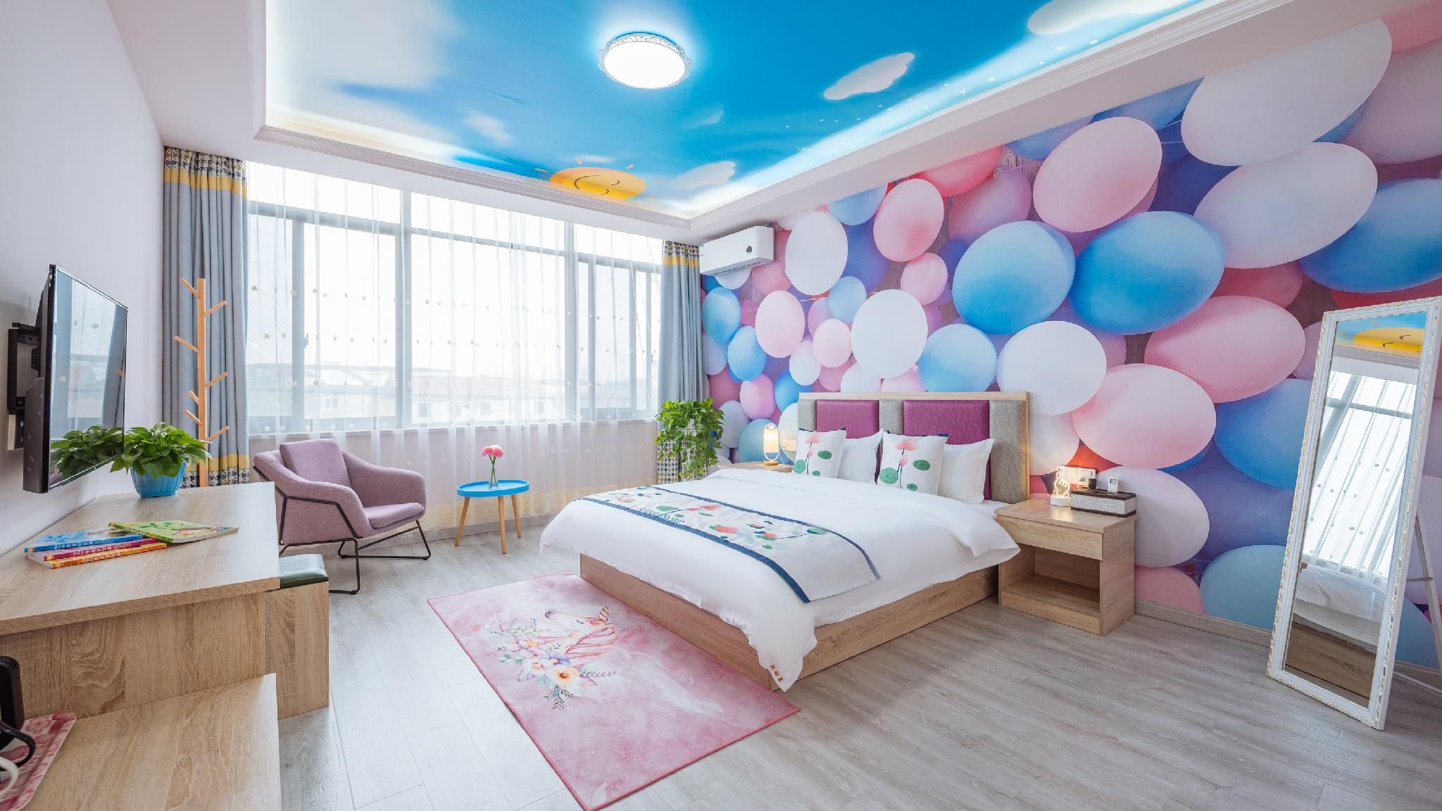 GTR - Guest Room with One 1.8M Bed