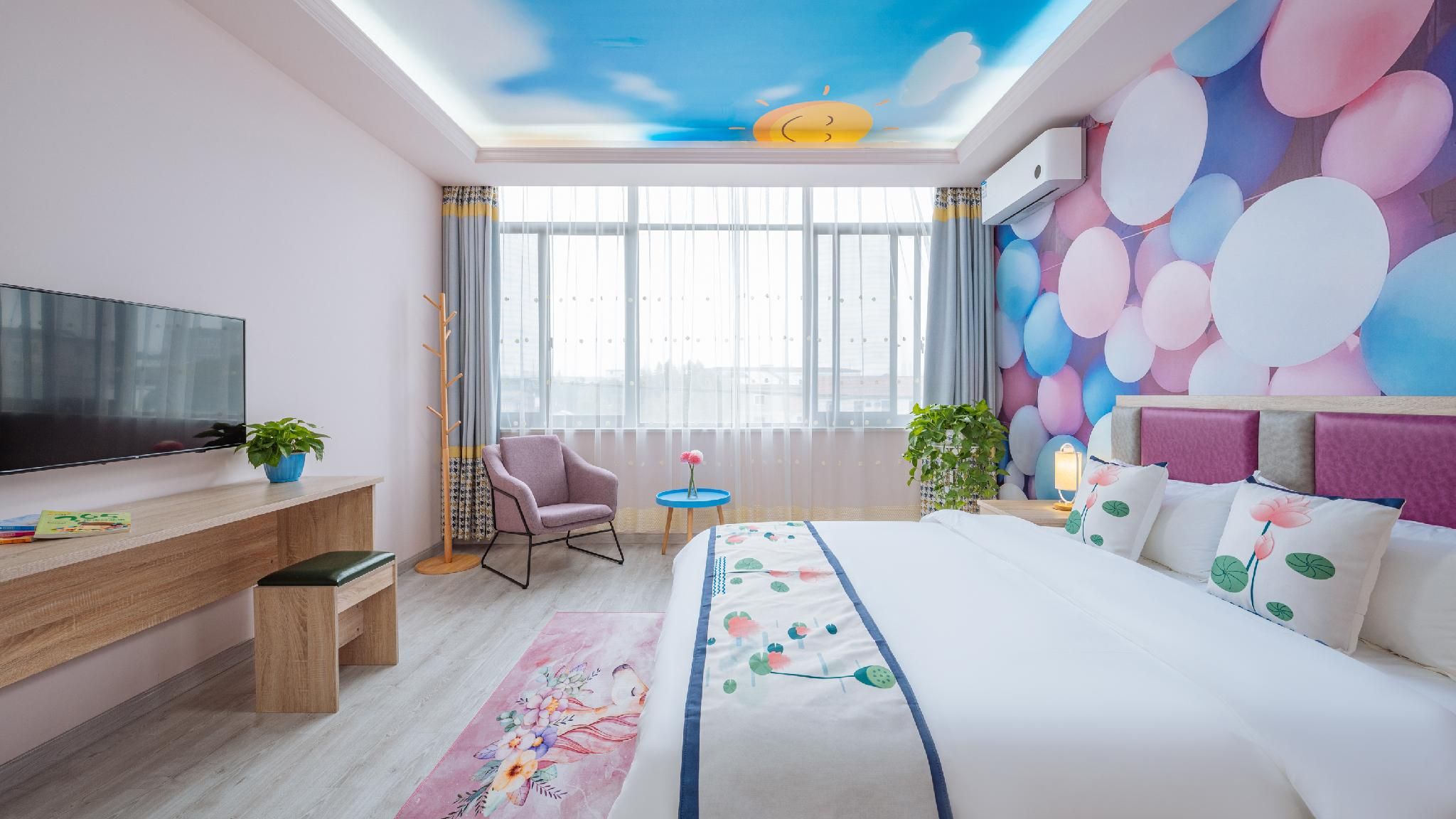 GTR - Guest Room with One 1.8M Bed
