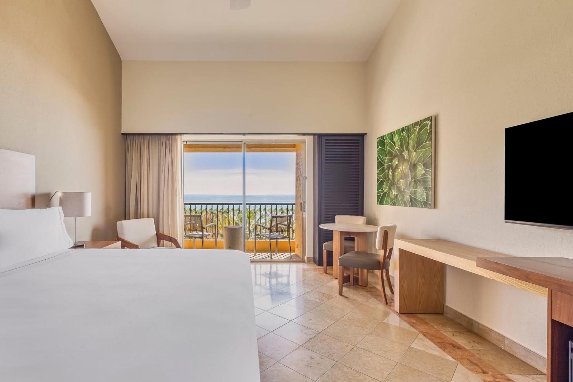 Deluxe King Ocean View
