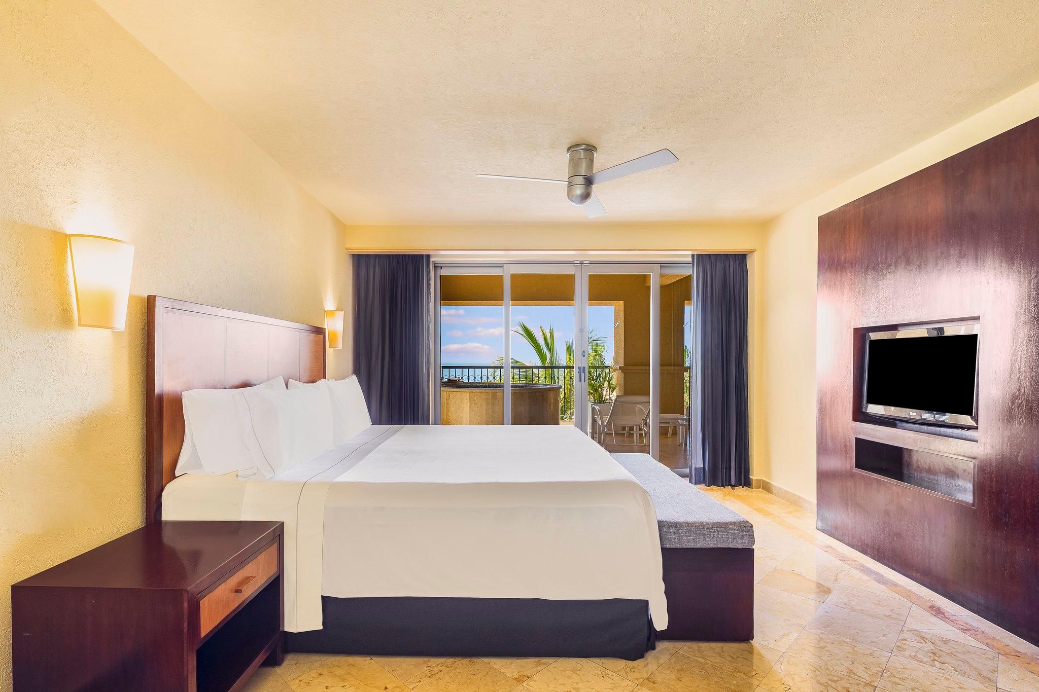 Honeymoon Suite