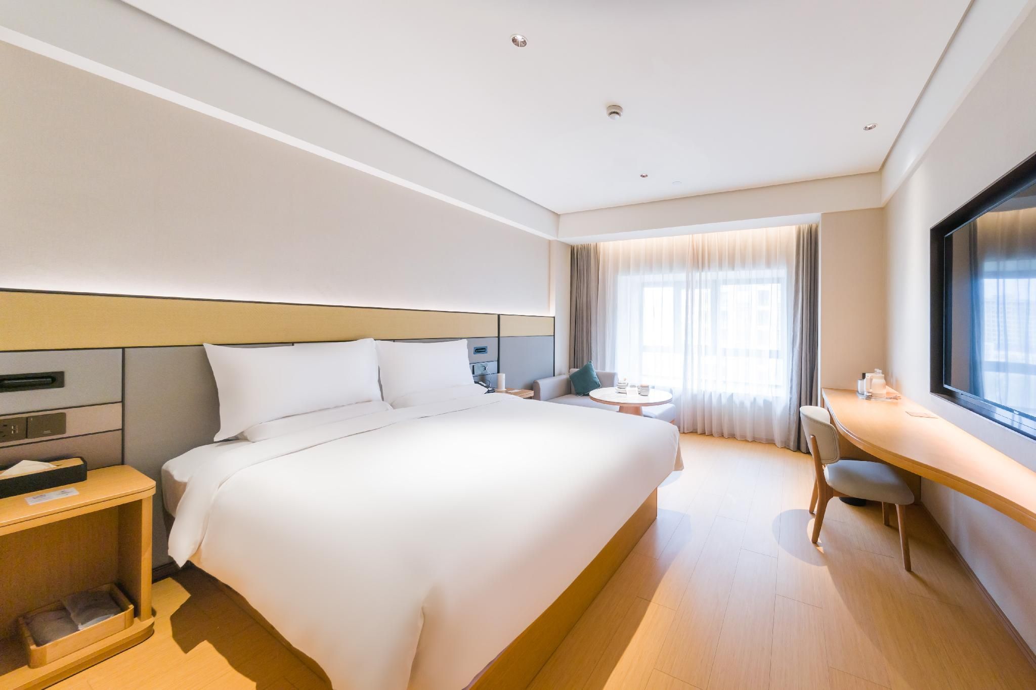 Business Queen Bed Room