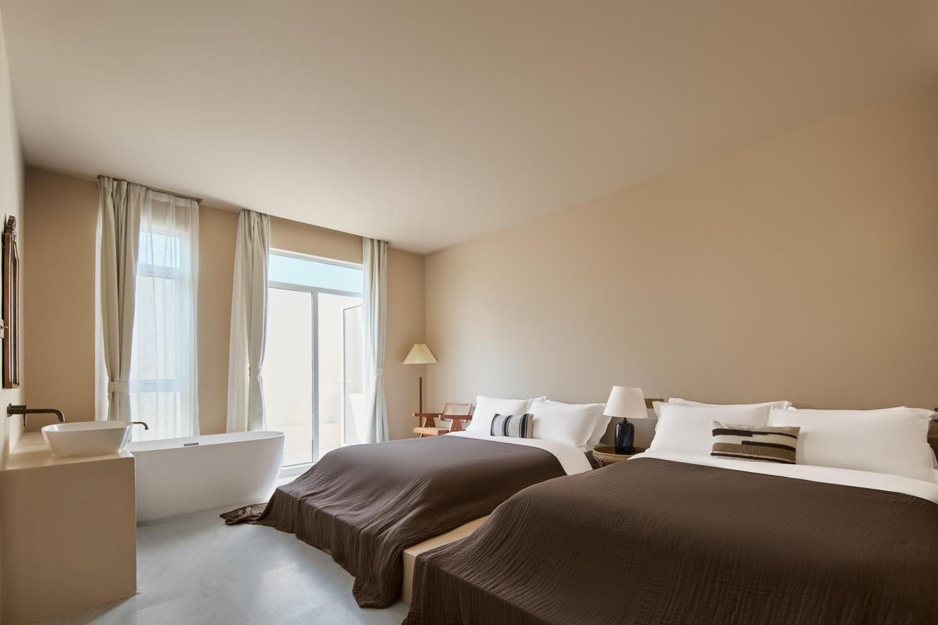 Family Courtyard Twin Room (HD Projection + Bathtub)