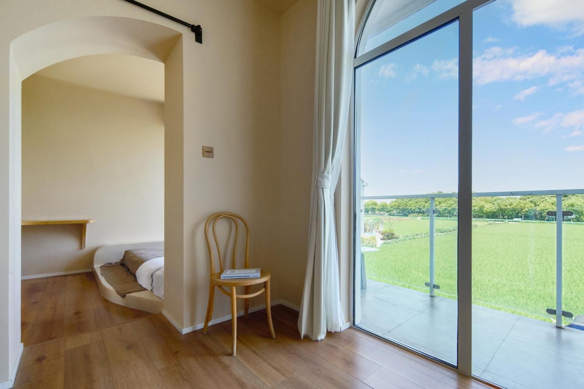 Superior King Suite