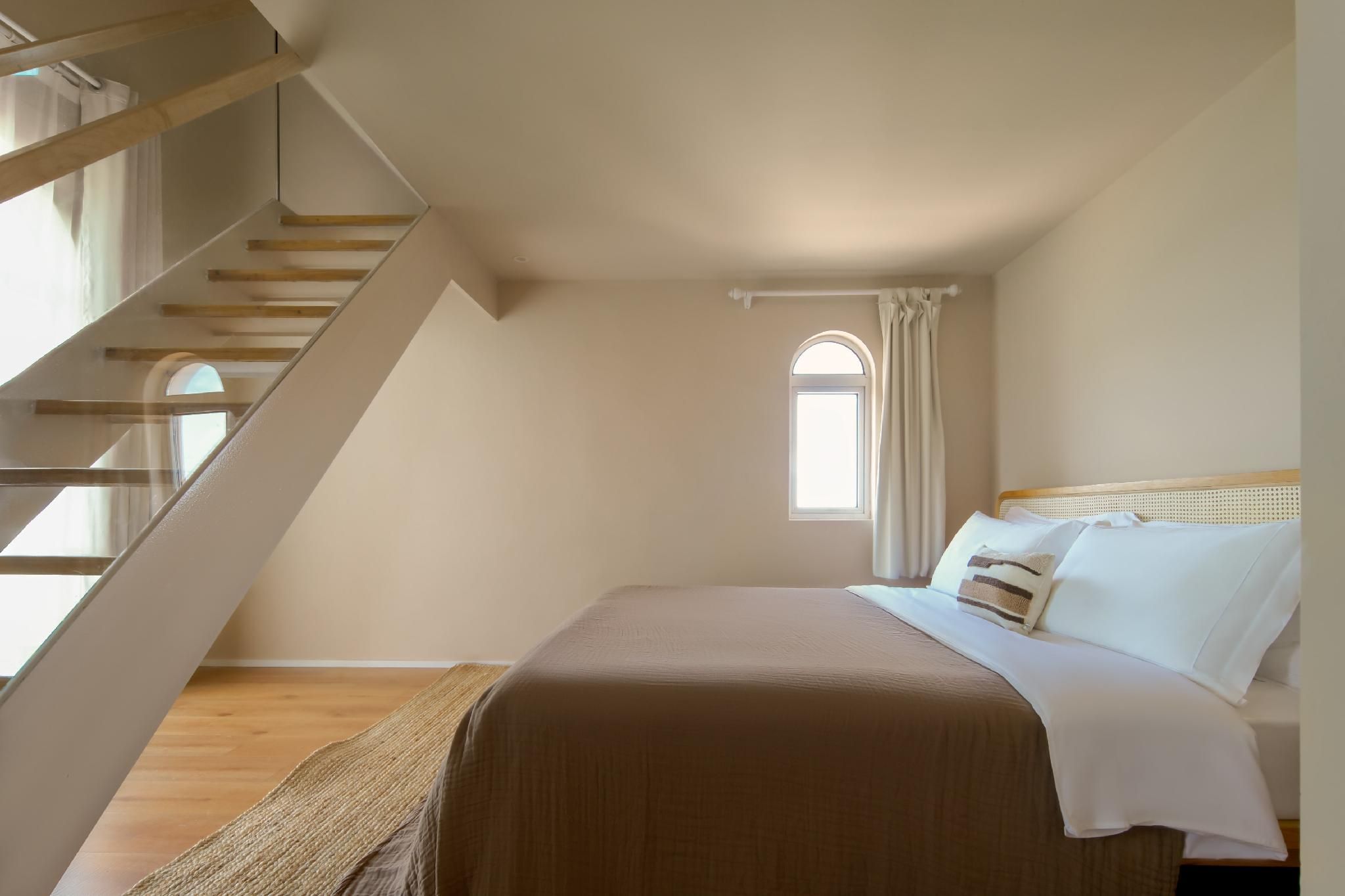 Loft Twin Room - Non-Smoking