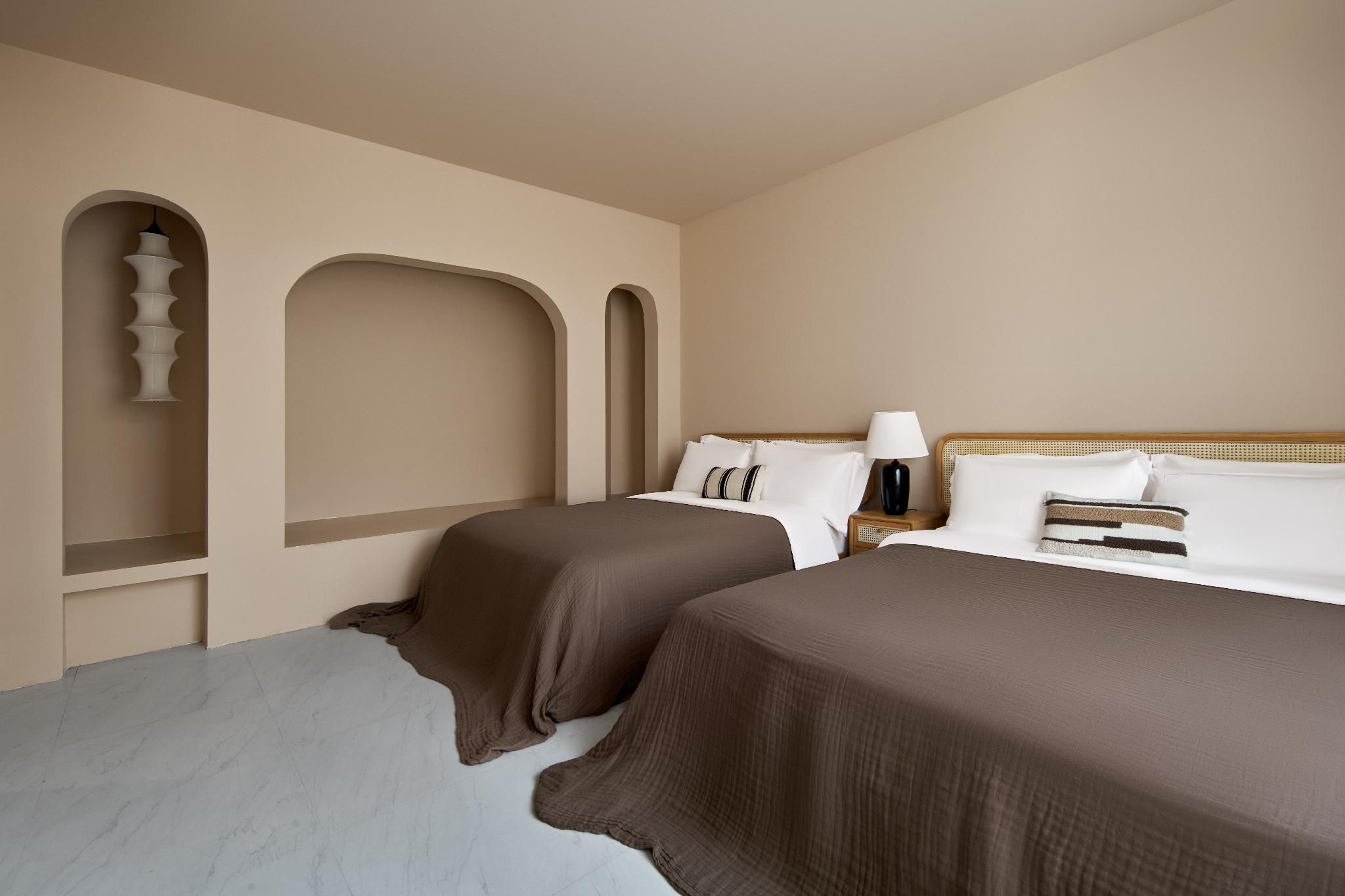 Premier Courtyard Twin Room