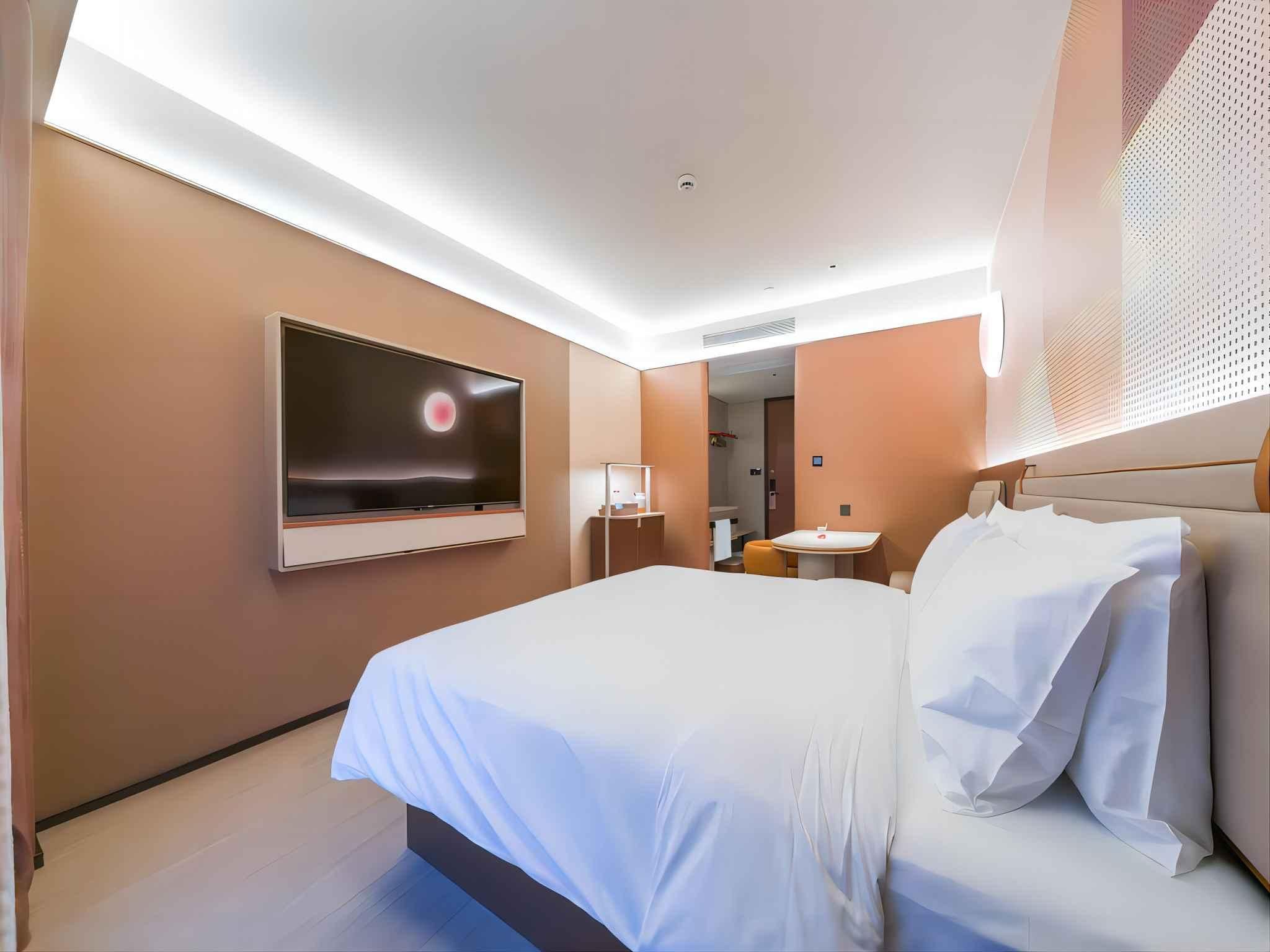 Huazhu - Superior BedRoom