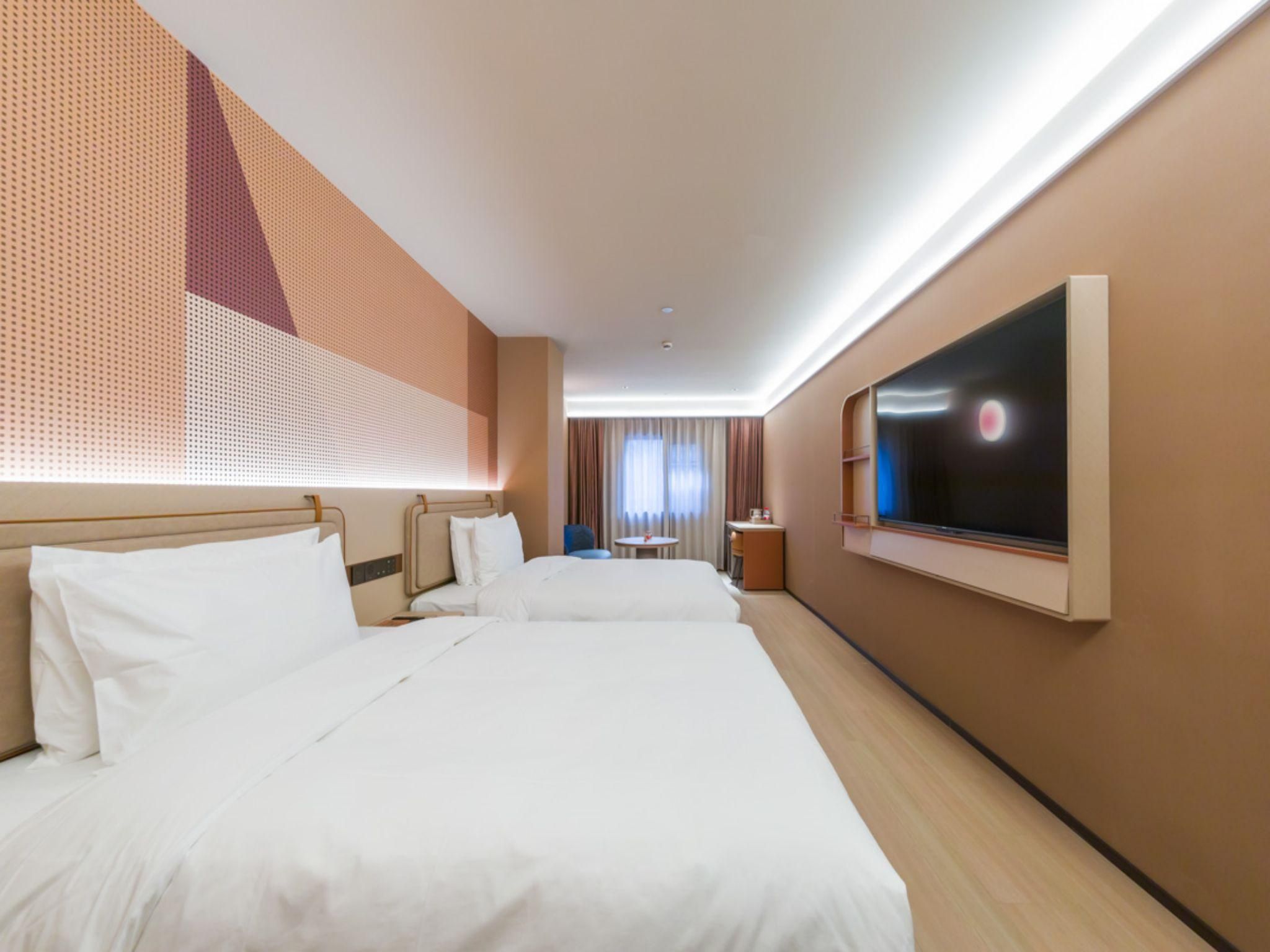 Huazhu - Family Room