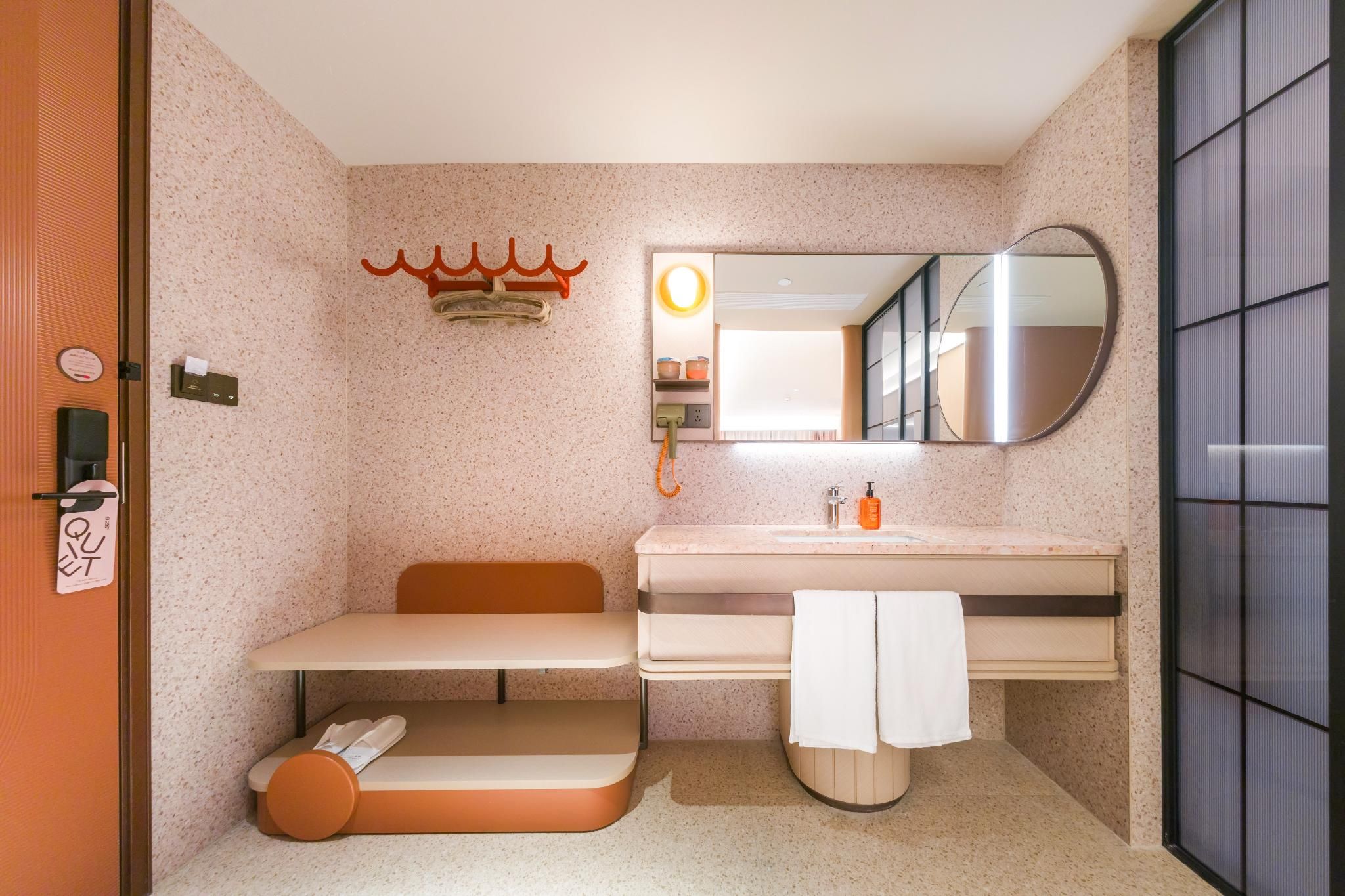 Twin Business Room