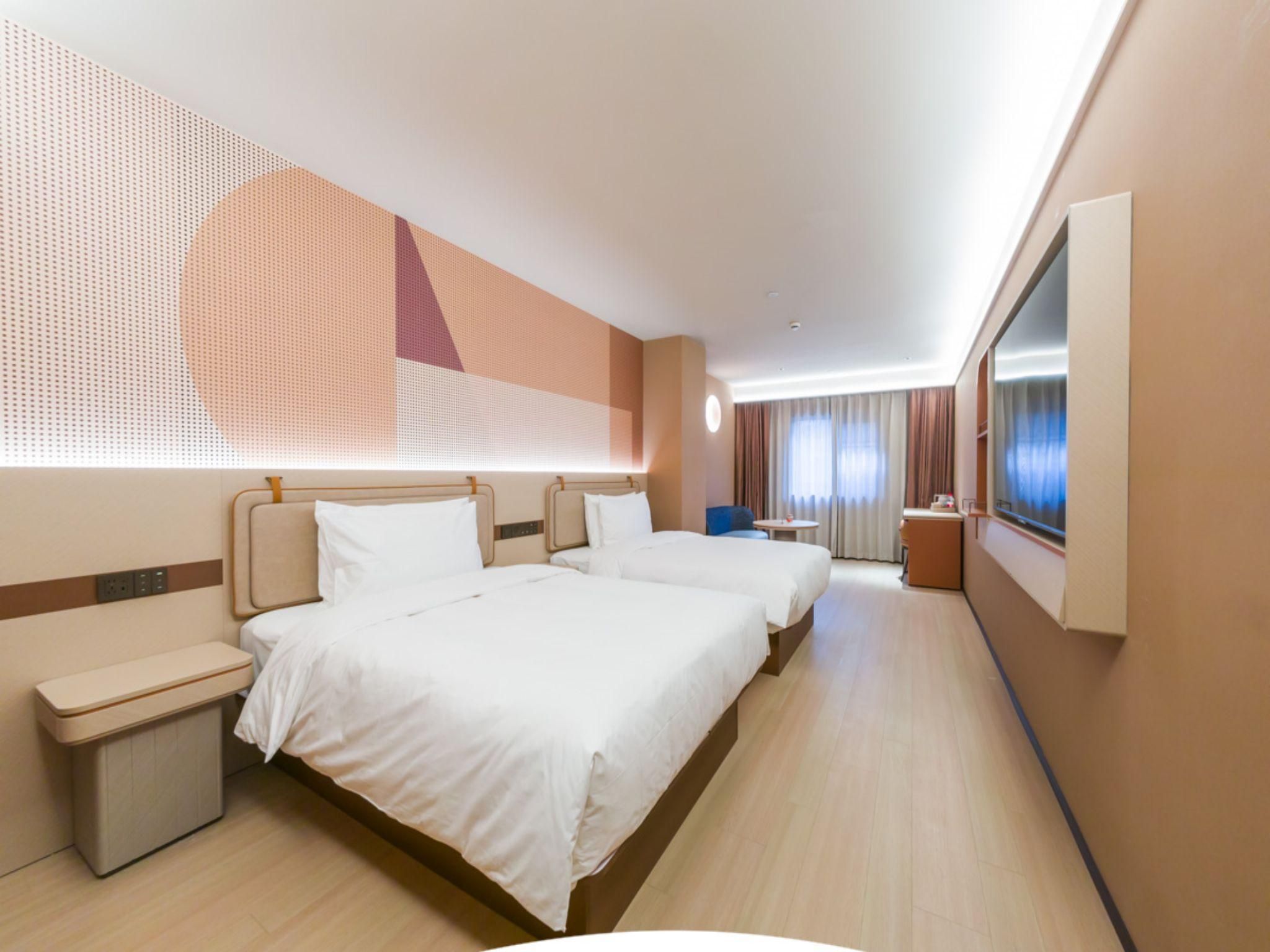 Huazhu - Family Room