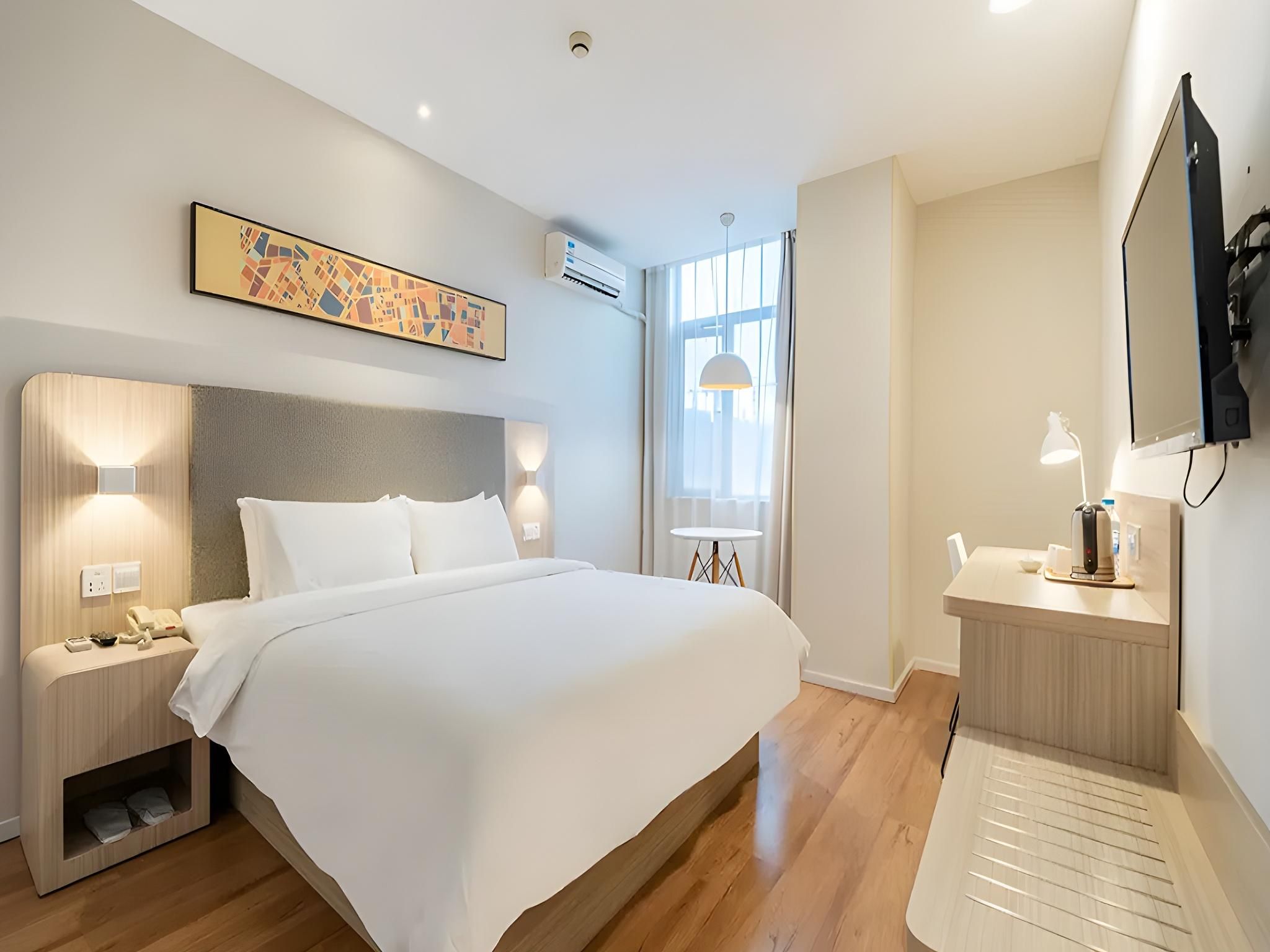 Huazhu - Superior BedRoom