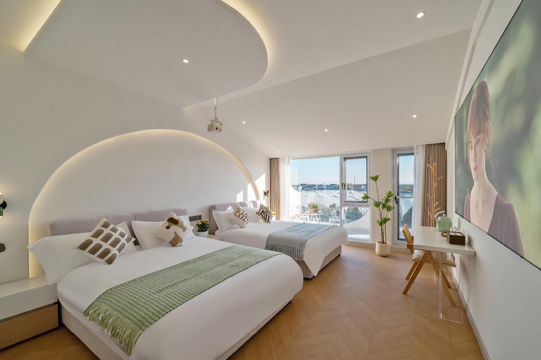 Superior Balcony