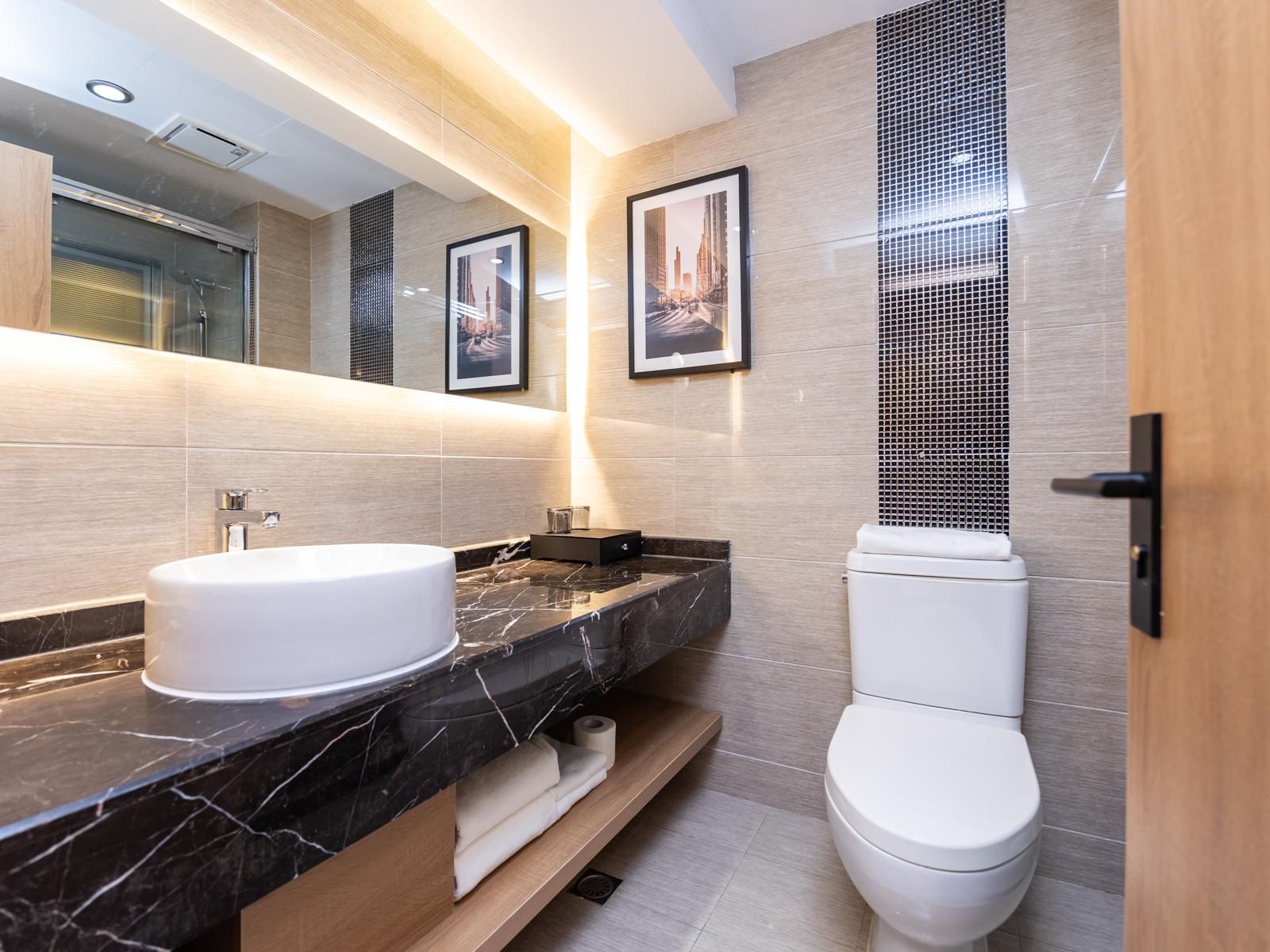 Standard Queen Room