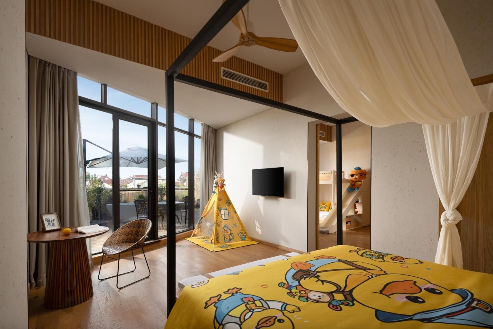 Deluxe Suite with Spa Bath