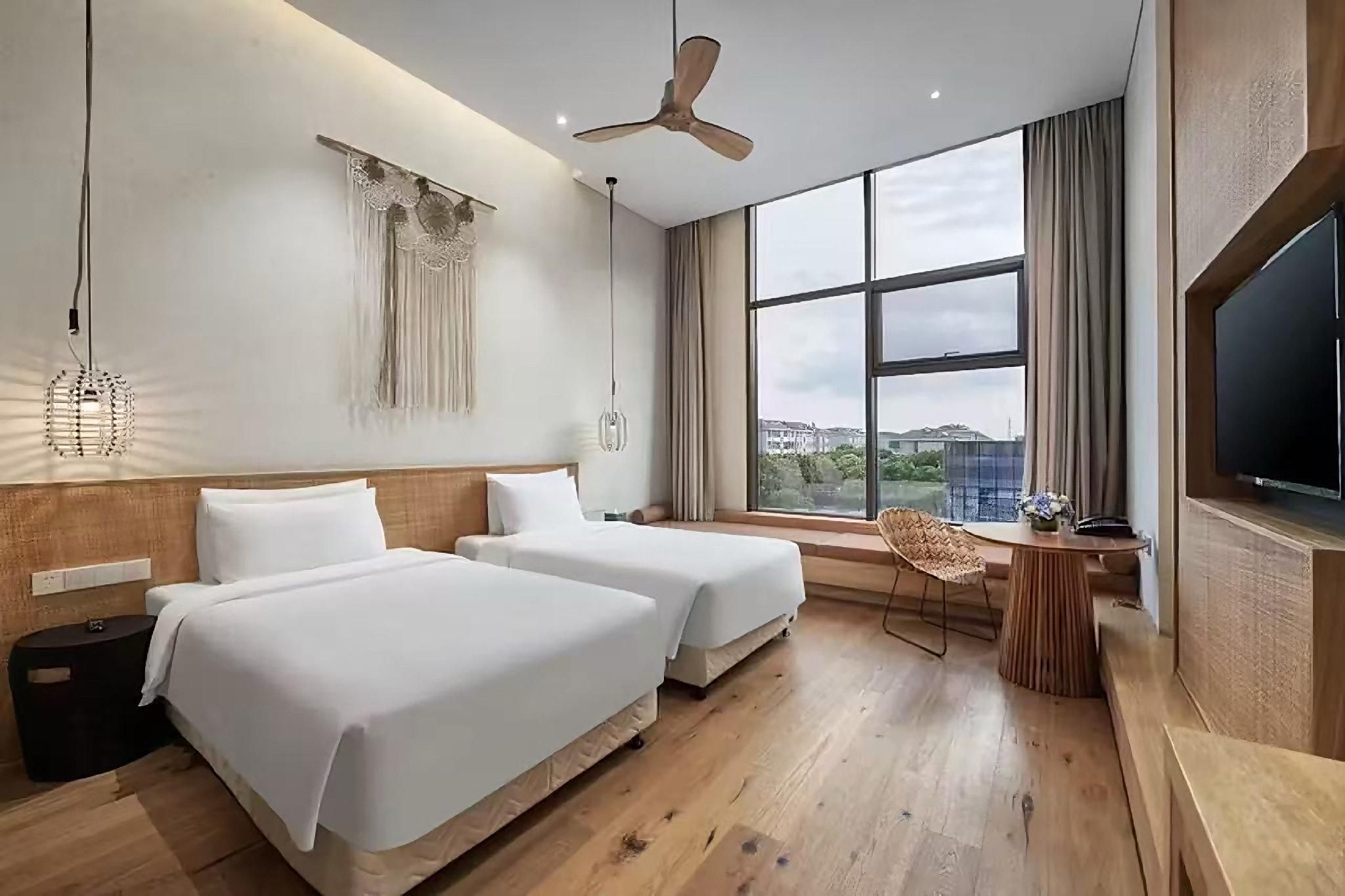 Twin Beds Standard Room