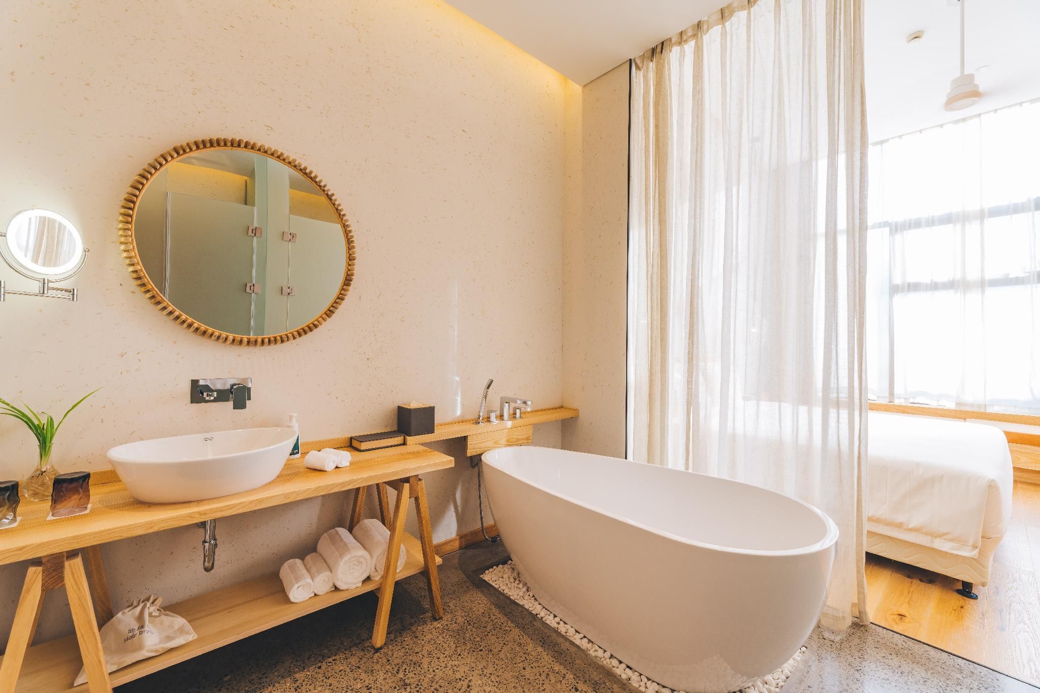 Queen Suite