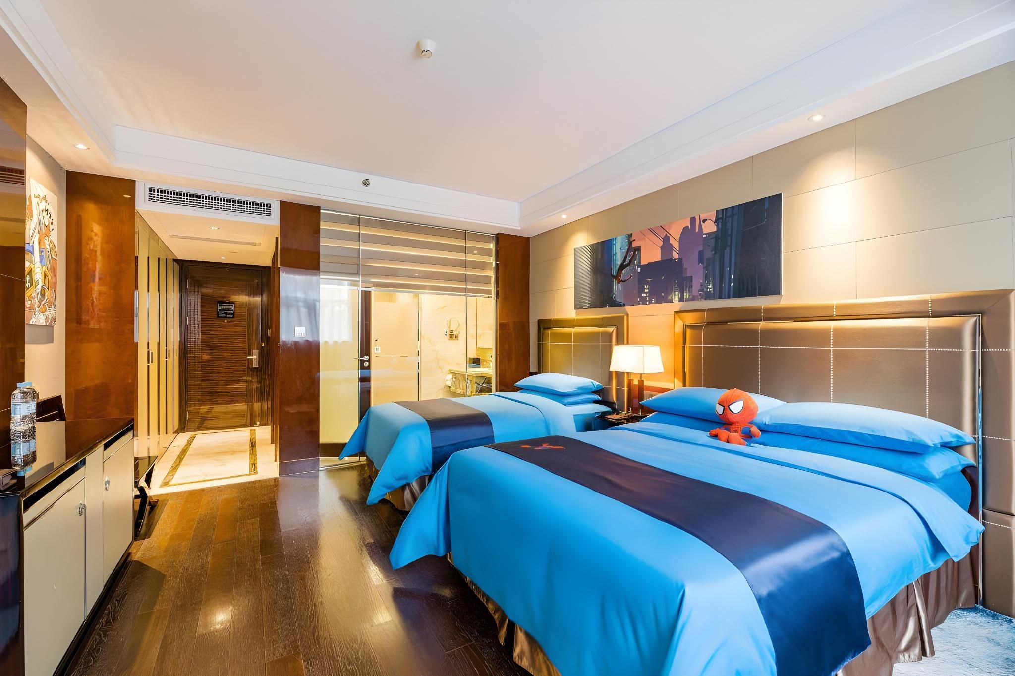 Deluxe Kids Room 5 for 2 Adults and 2 Children