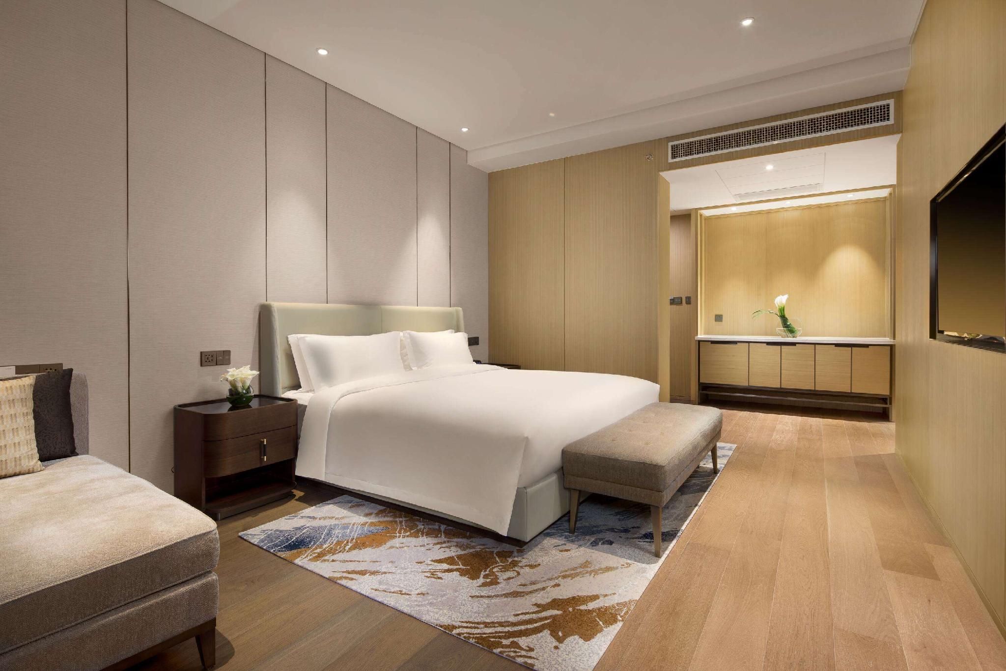 Executive King Room