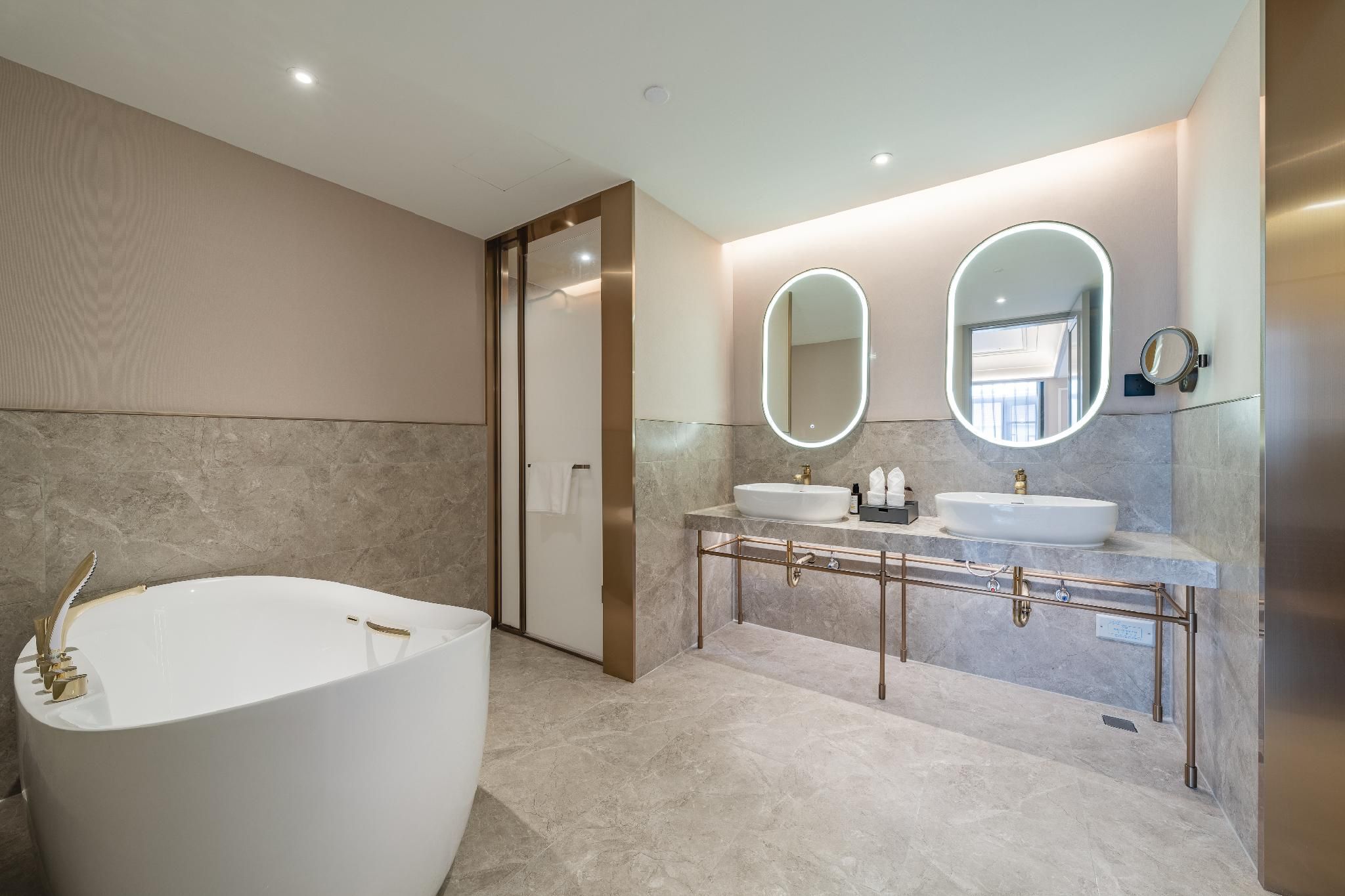 Madison Suite