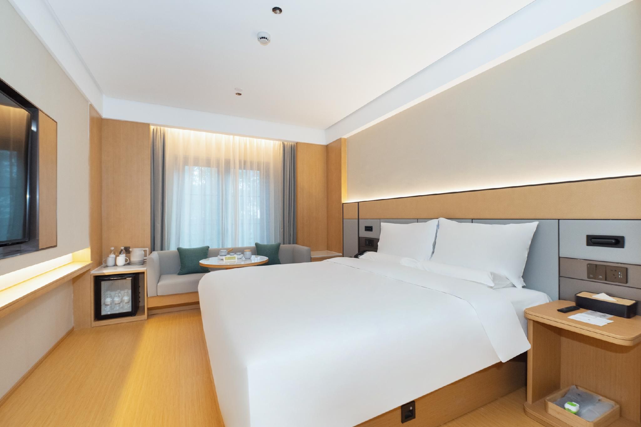 Business Queen Bed Room