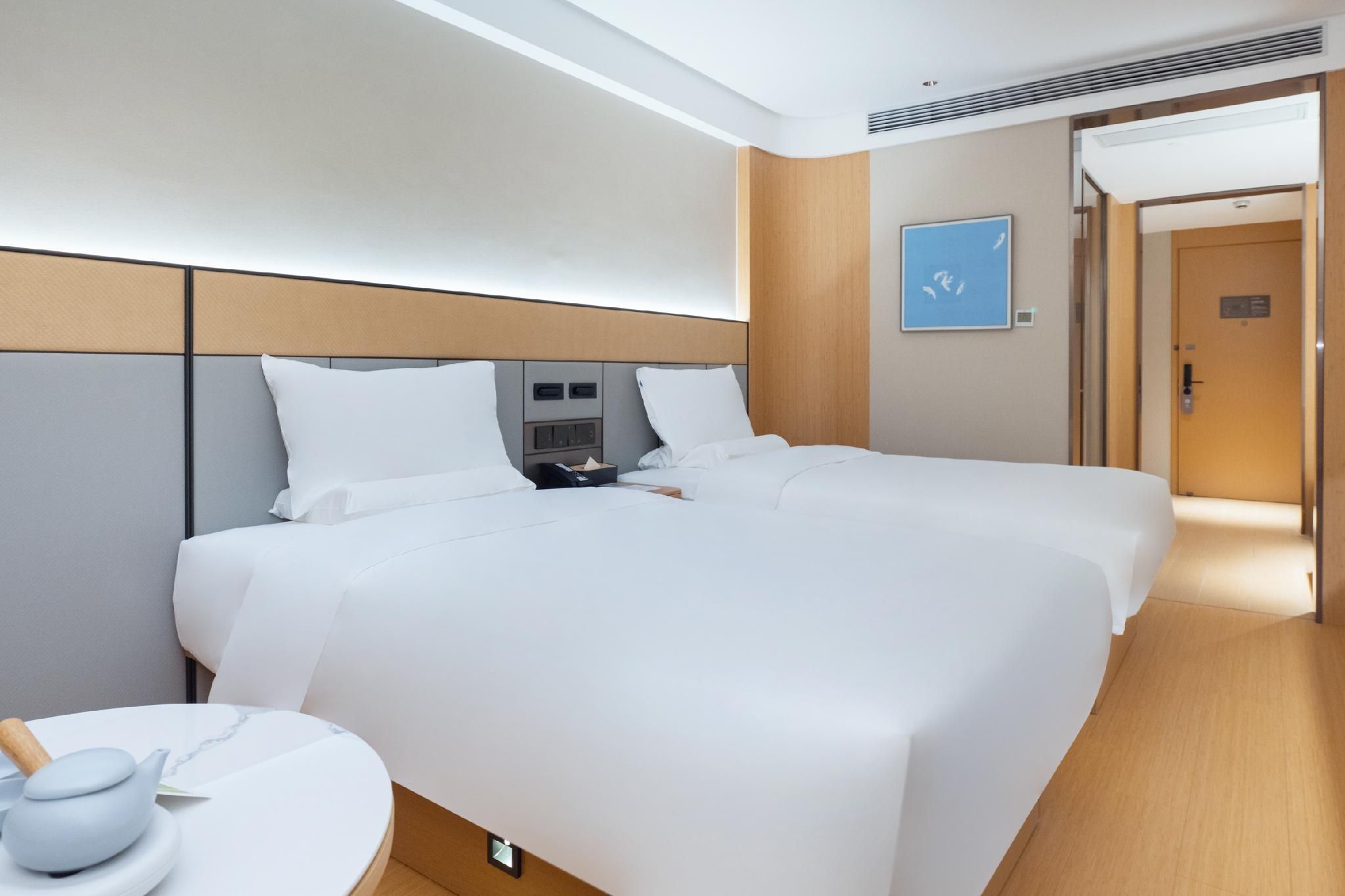 Twin Business Room