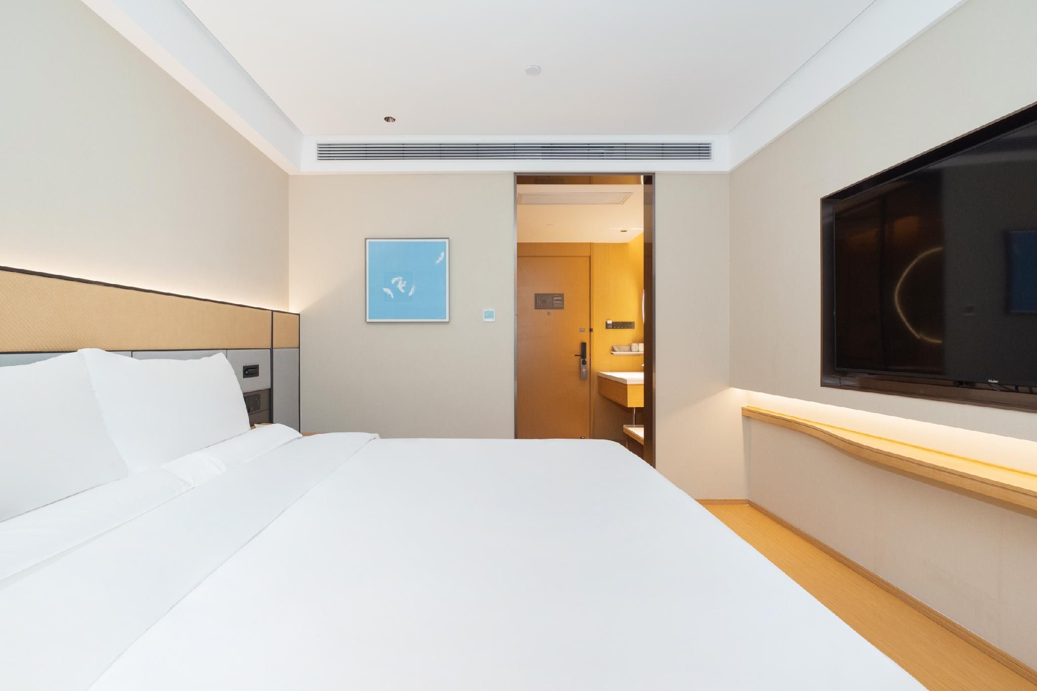 Business Queen Bed Room