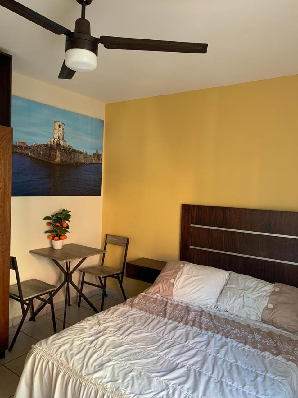 Deluxe Room (2 Adults + 1 Child)