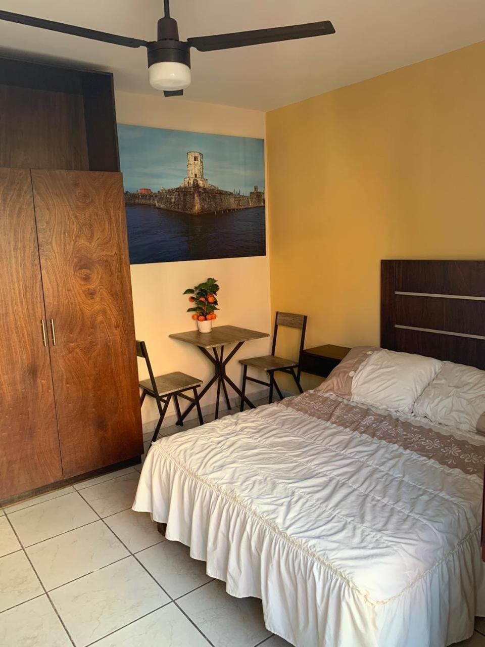 Deluxe Room (2 Adults + 1 Child)