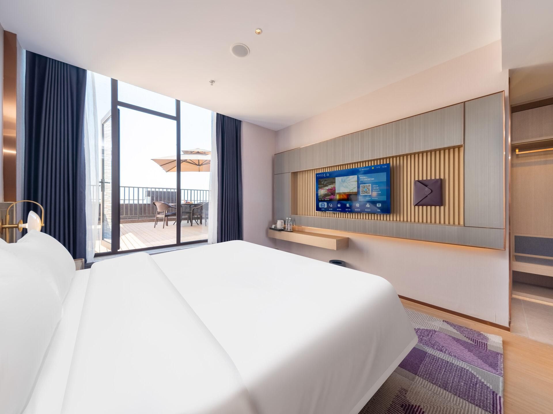WH - 1 Bed Room with View