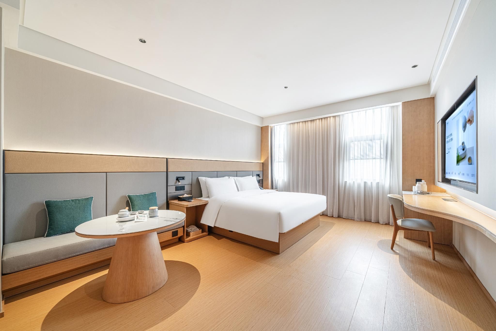 Business Queen Room