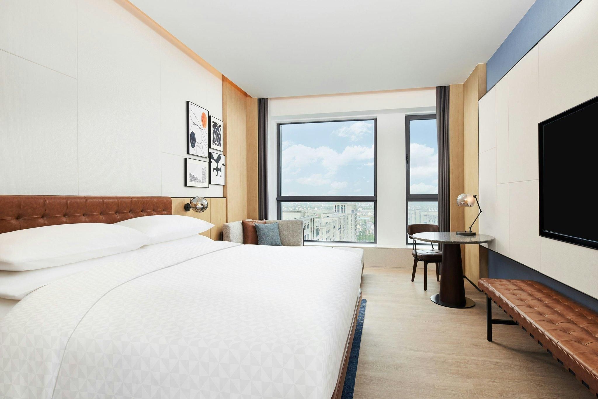 Premier King, Guest room, 1 King, City view