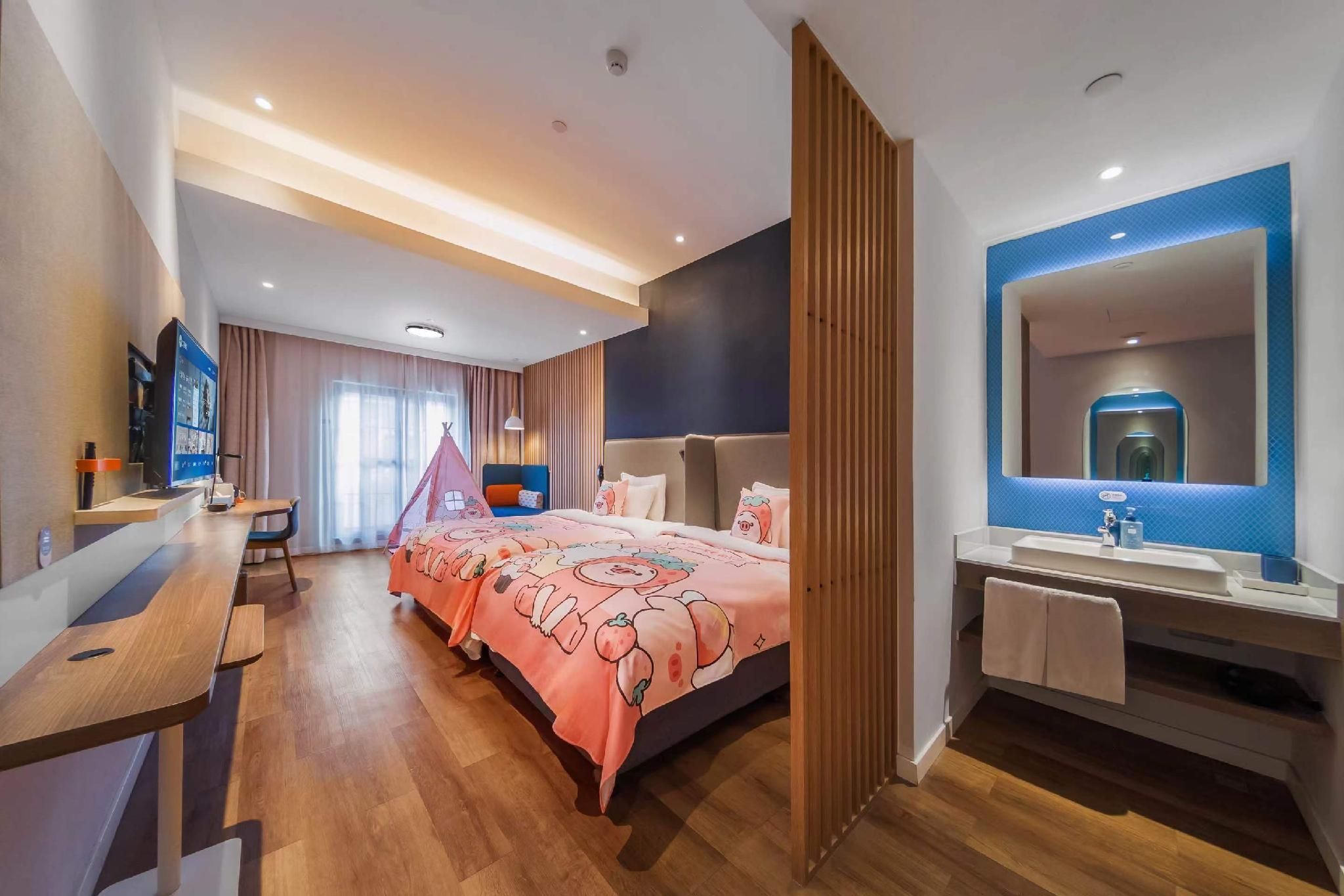 Family Theme Room