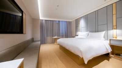 Business Queen Bed Room