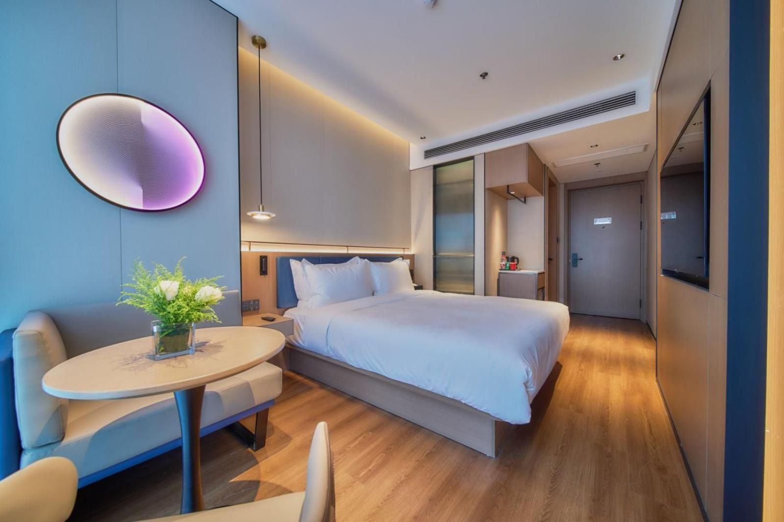 Deluxe Room (1 adult + 2 children)