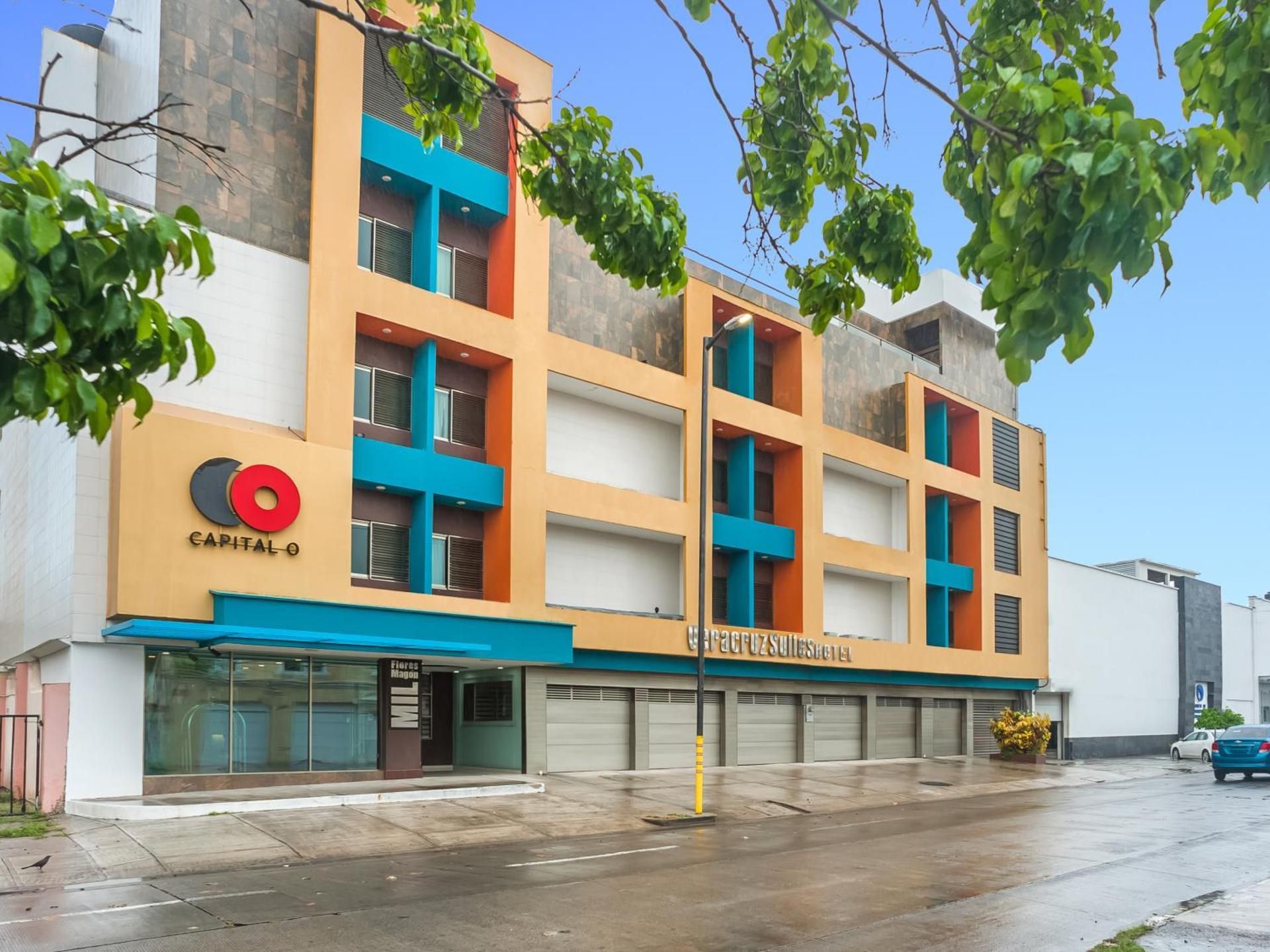 Veracruz Suites Hotel