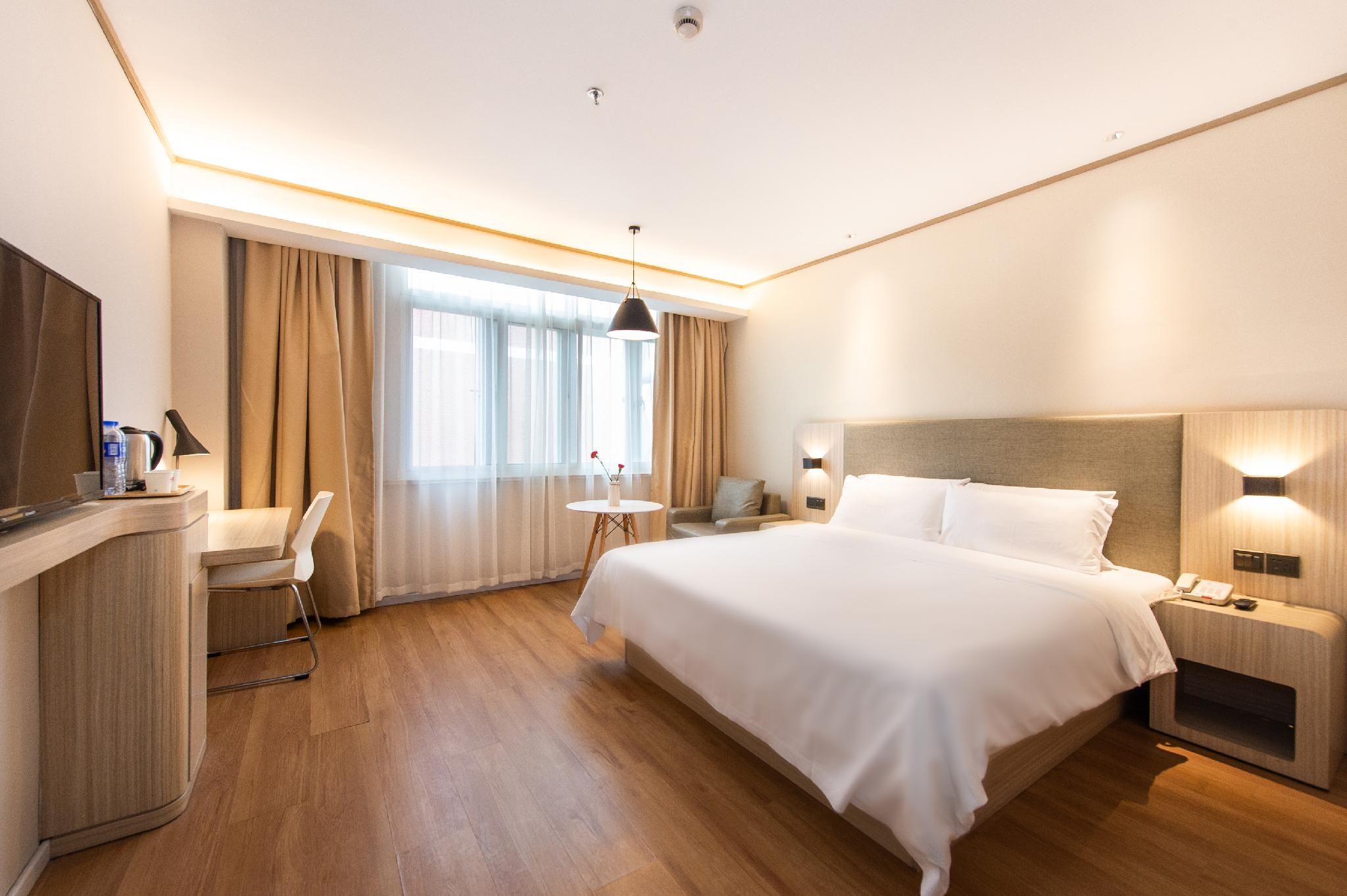 Business Queen Bed Room