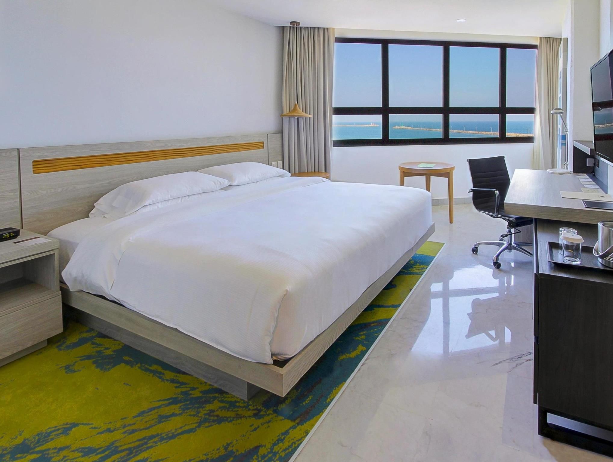 DoubleTree by Hilton Veracruz King Studio Suite