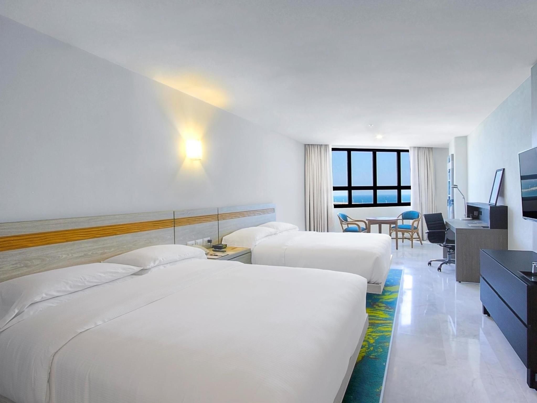 2 Queen Beds Studio Suite-Nonsmoking