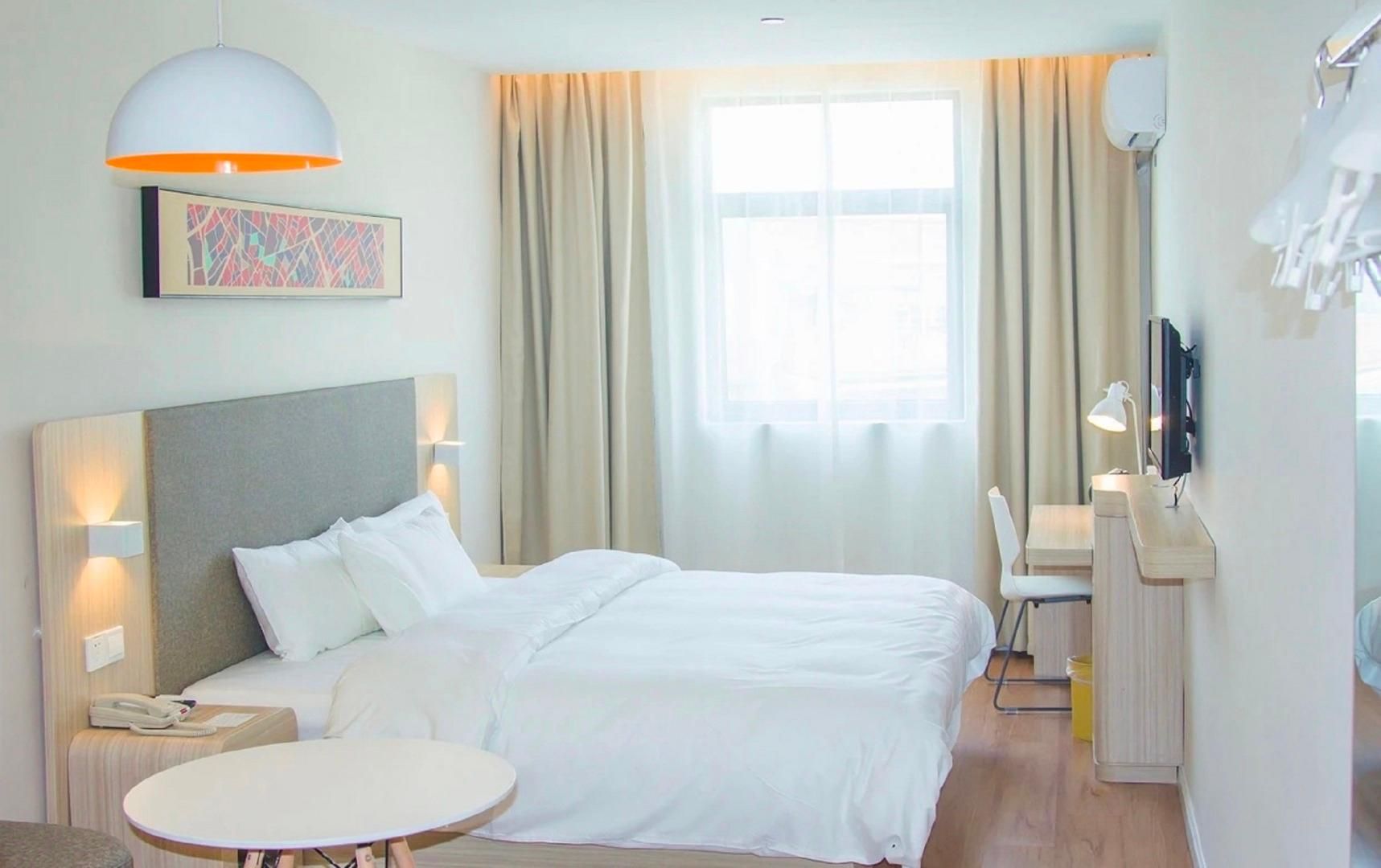 Huazhu - Superior BedRoom