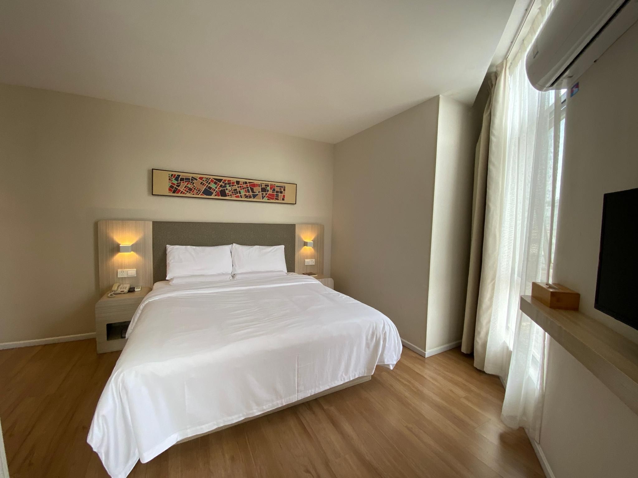 Huazhu - Superior BedRoom