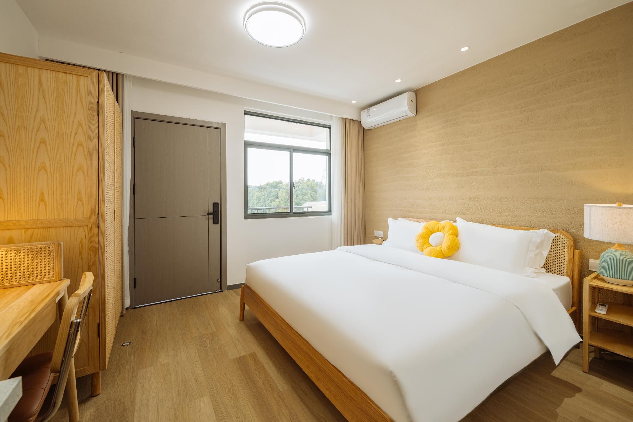 Double Queen Room