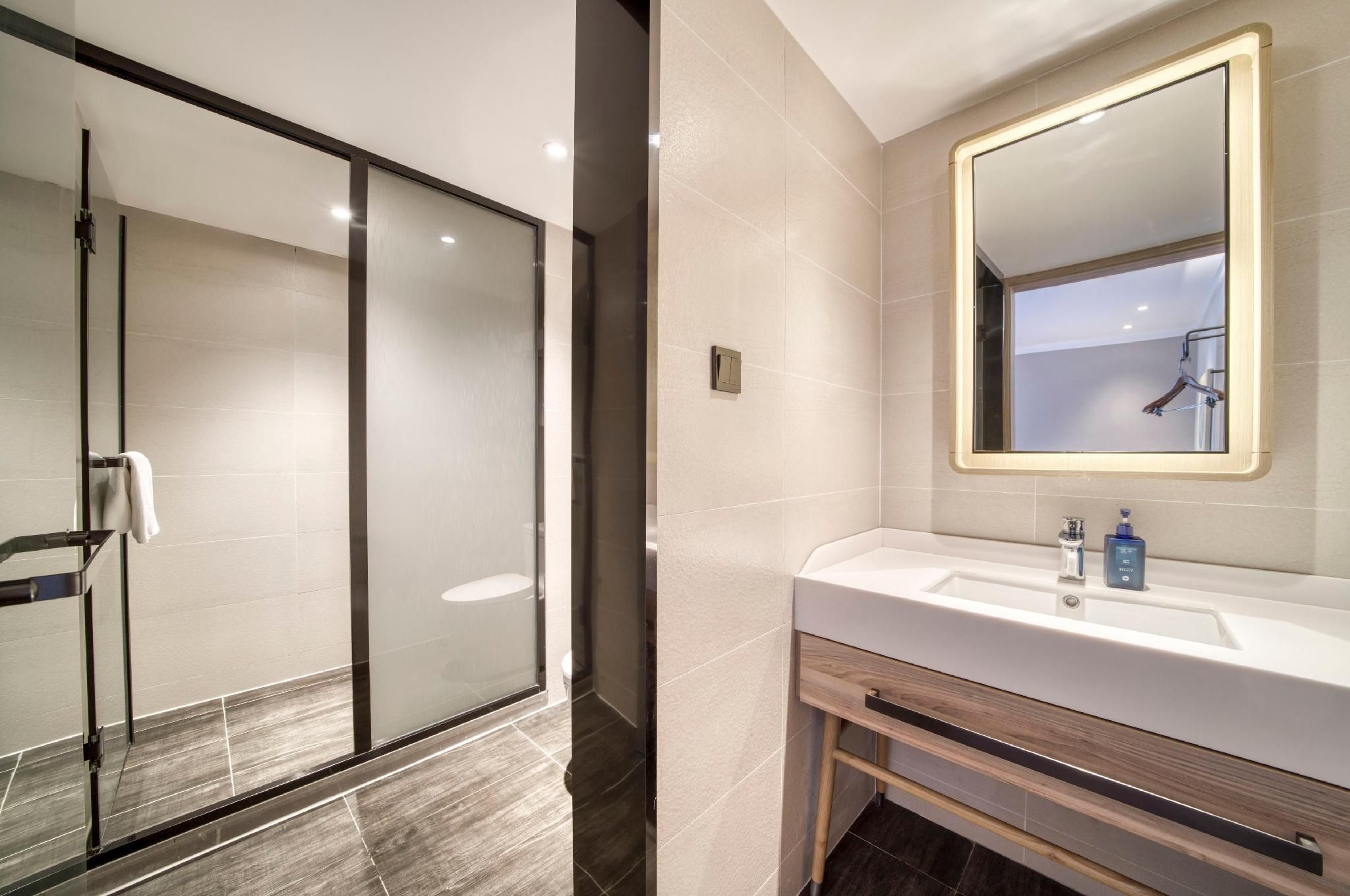 b5b3c206867eeea16aa10ef0b5b204ab