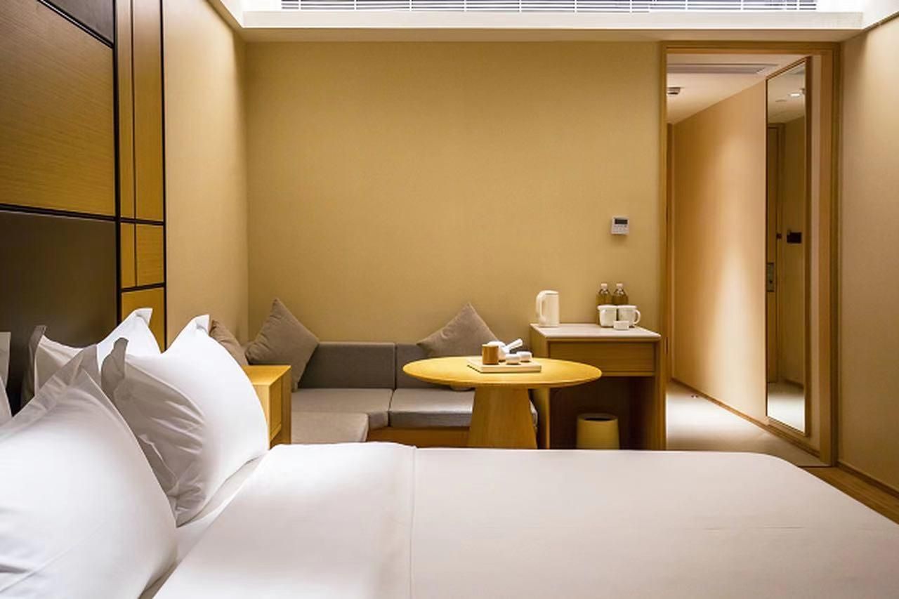 Huazhu - Superior BedRoom