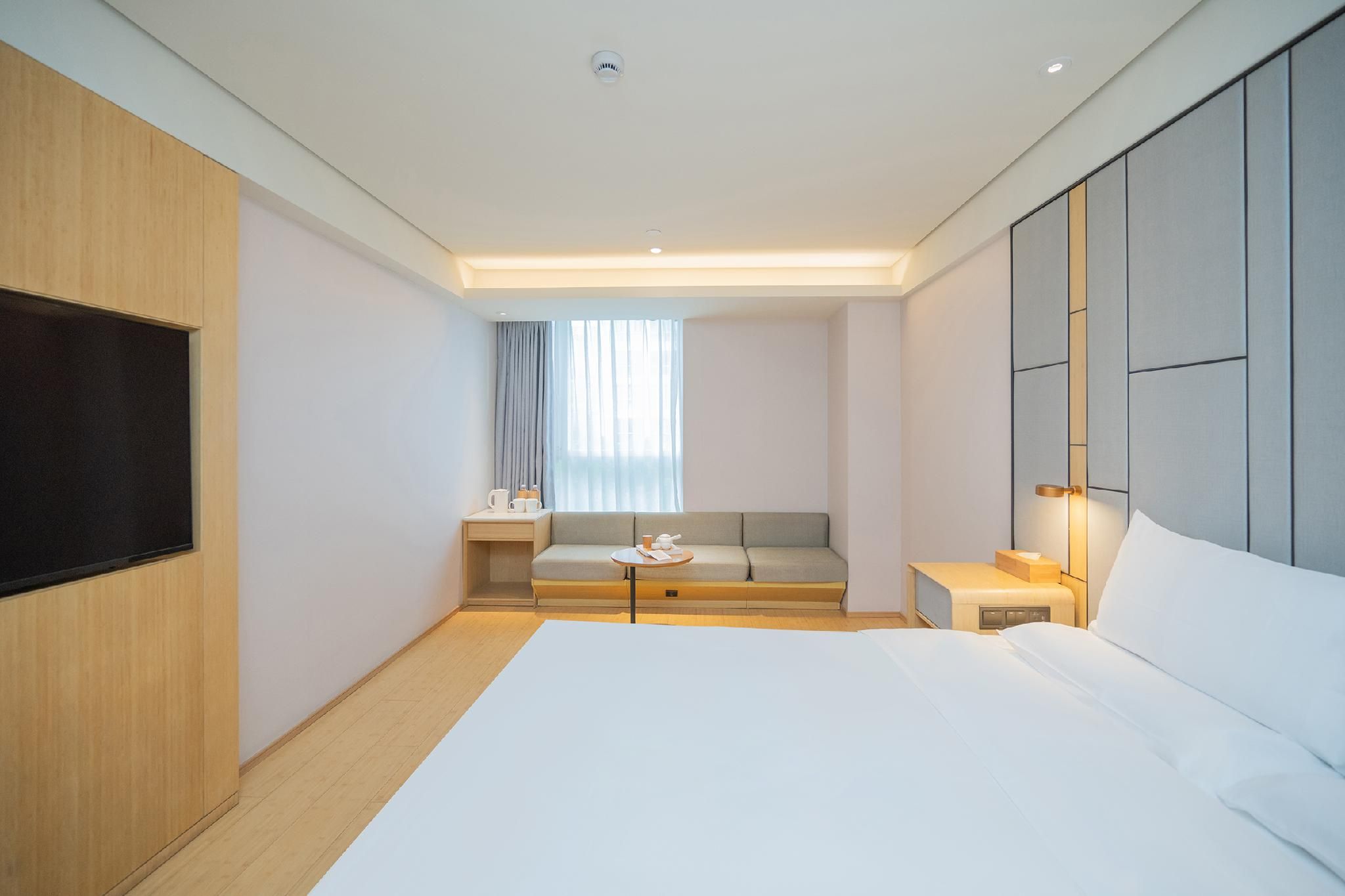 Business Queen Bed Room