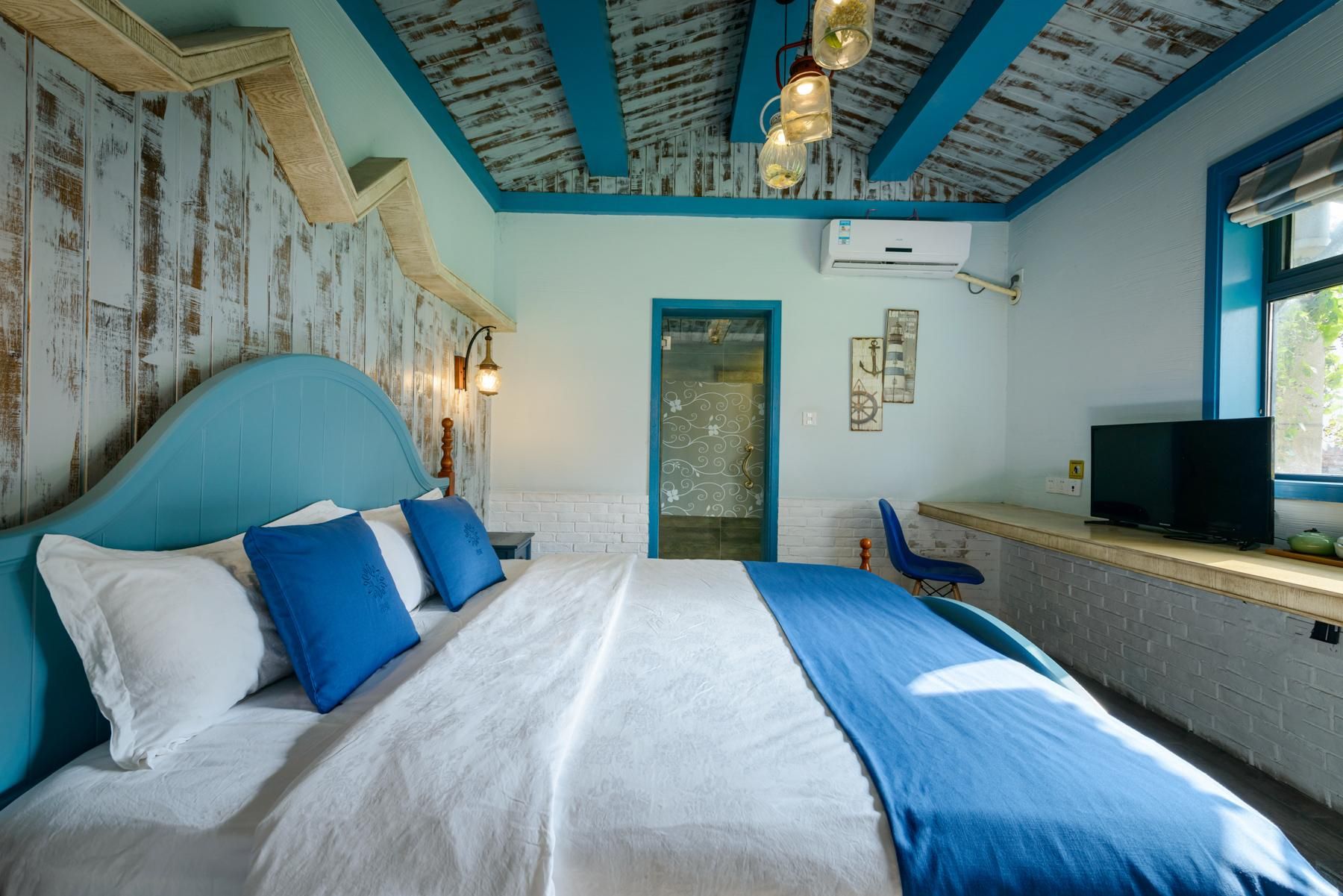 Huazhu - Room With Bed