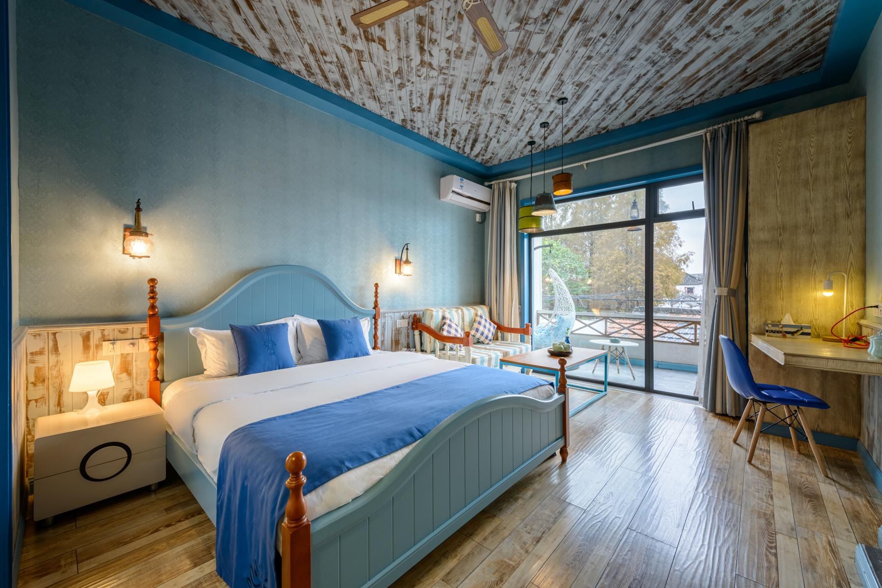 Balcony suite