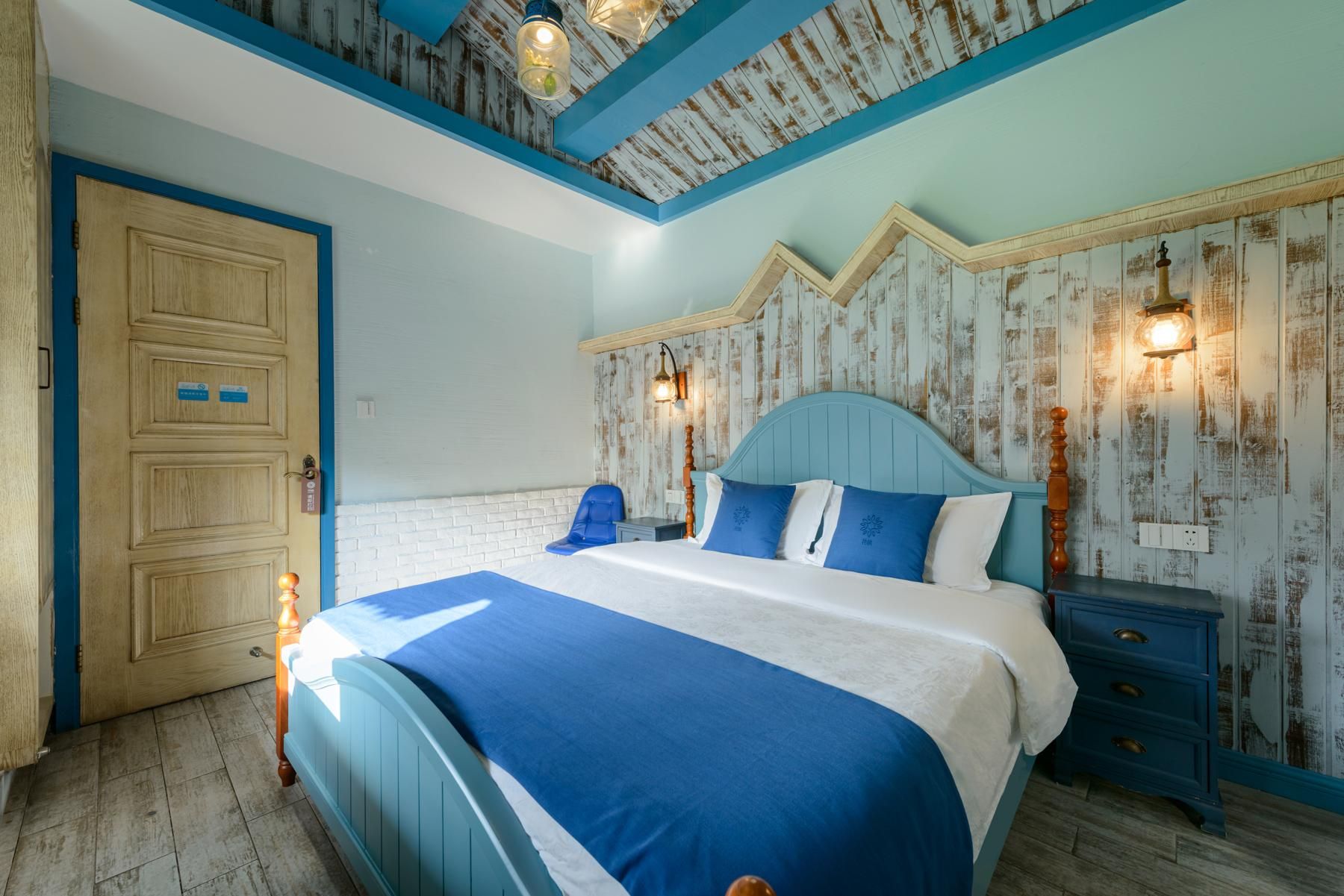 Huazhu - Room With Bed